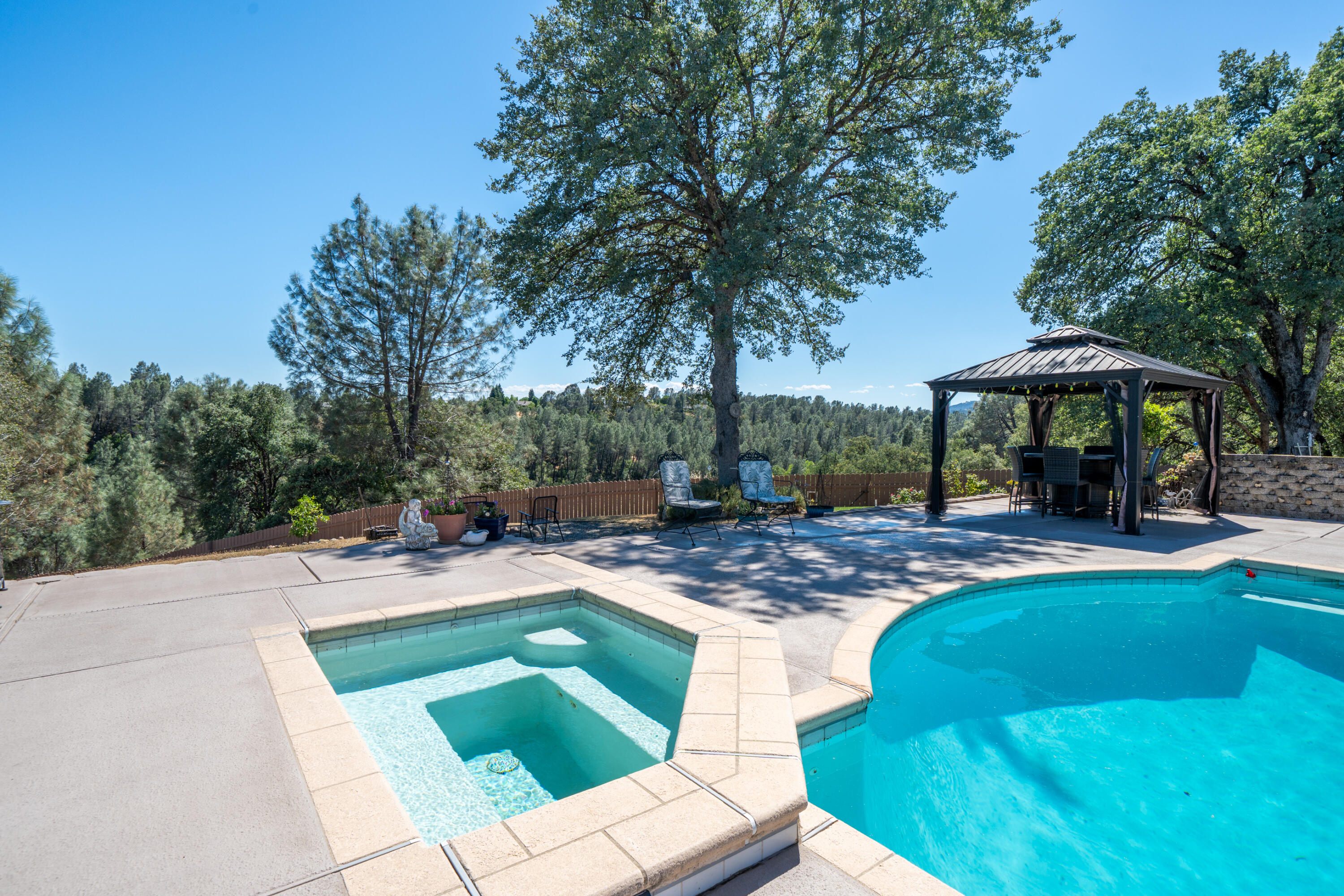 main property photo 78