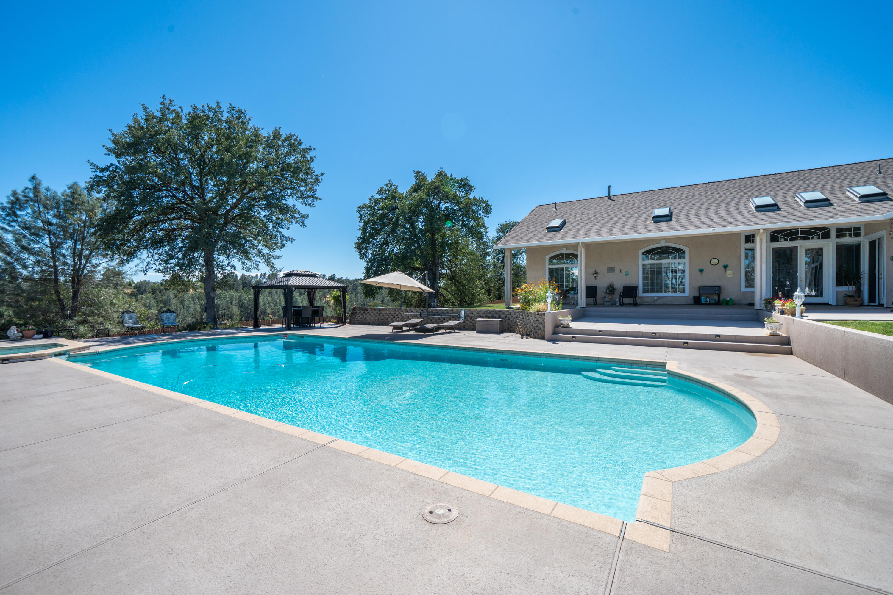 main property photo 81
