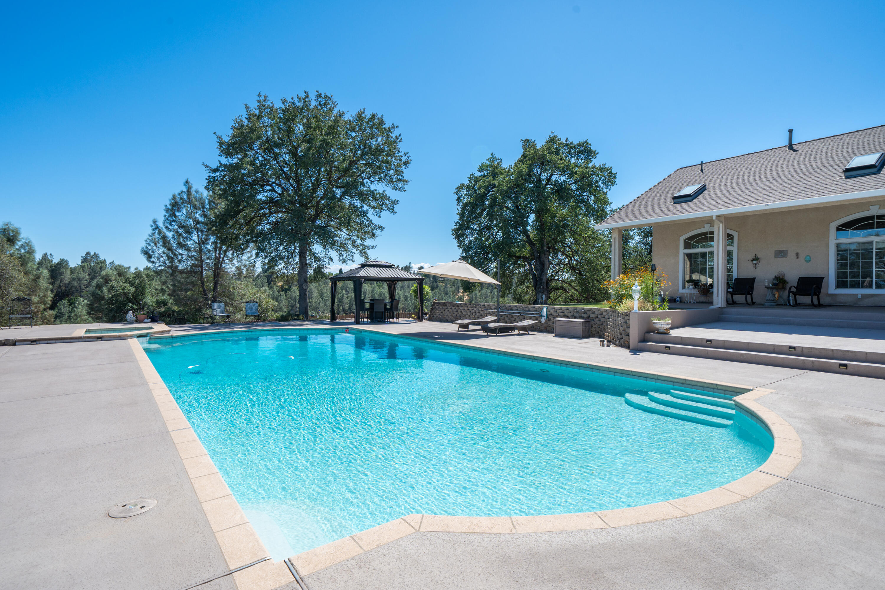 main property photo 82