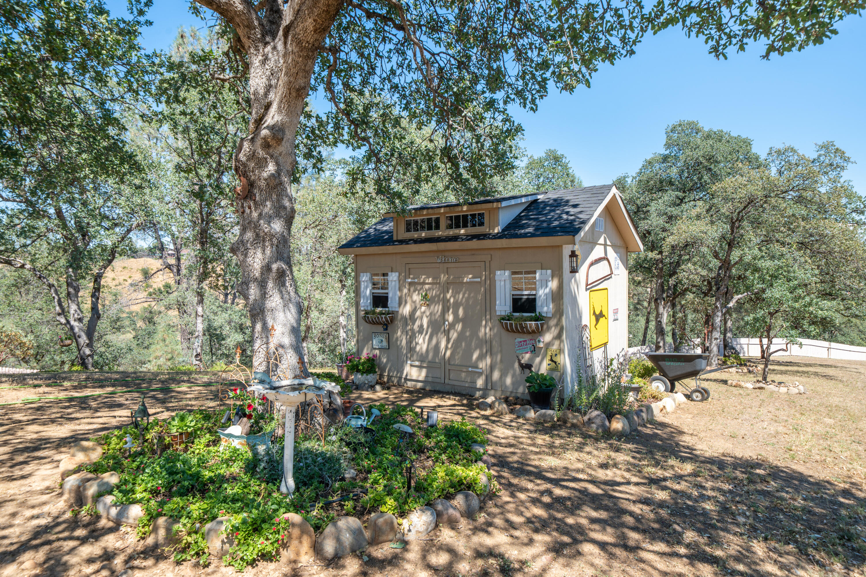 main property photo 89