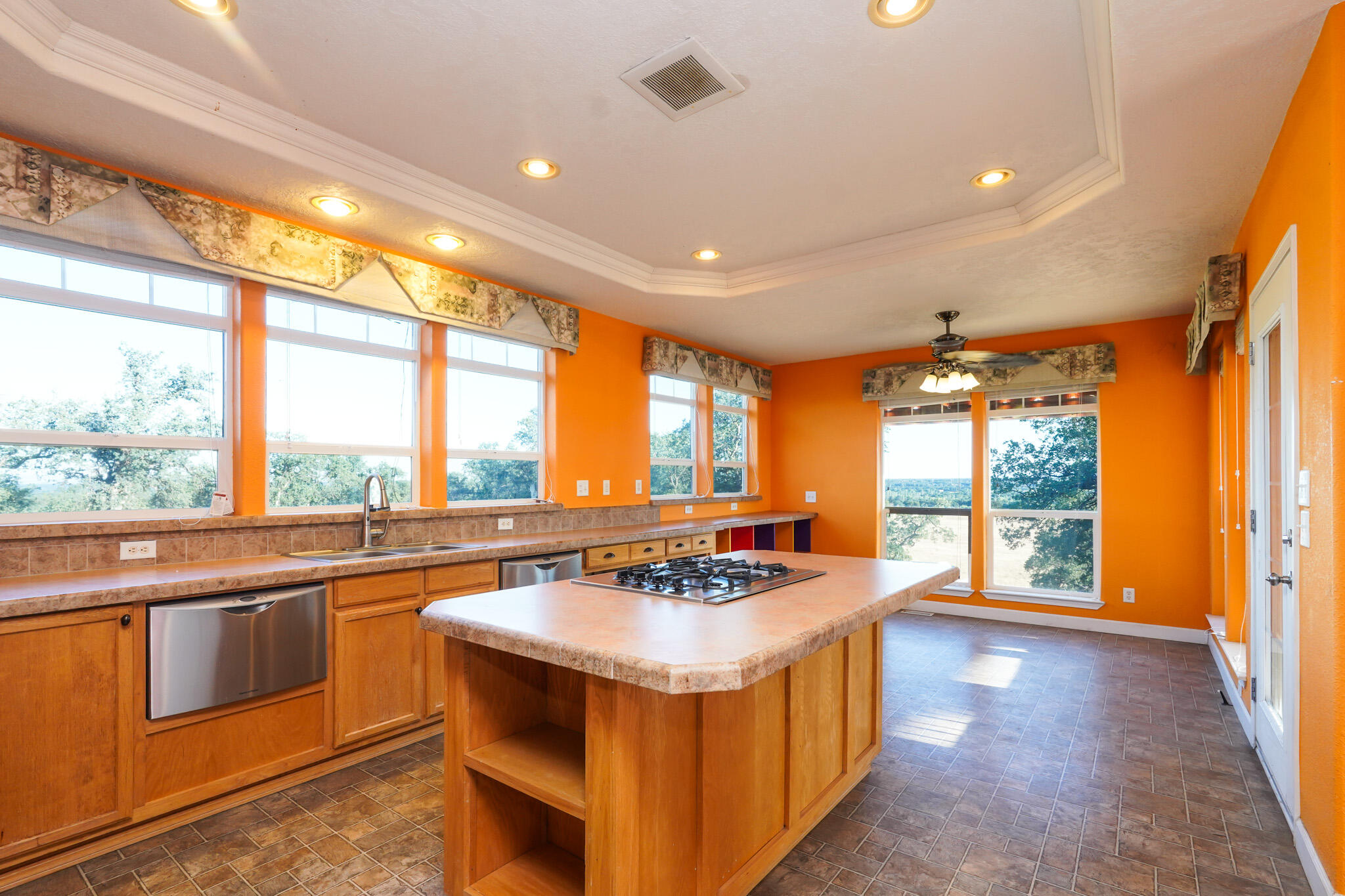 main property photo 45