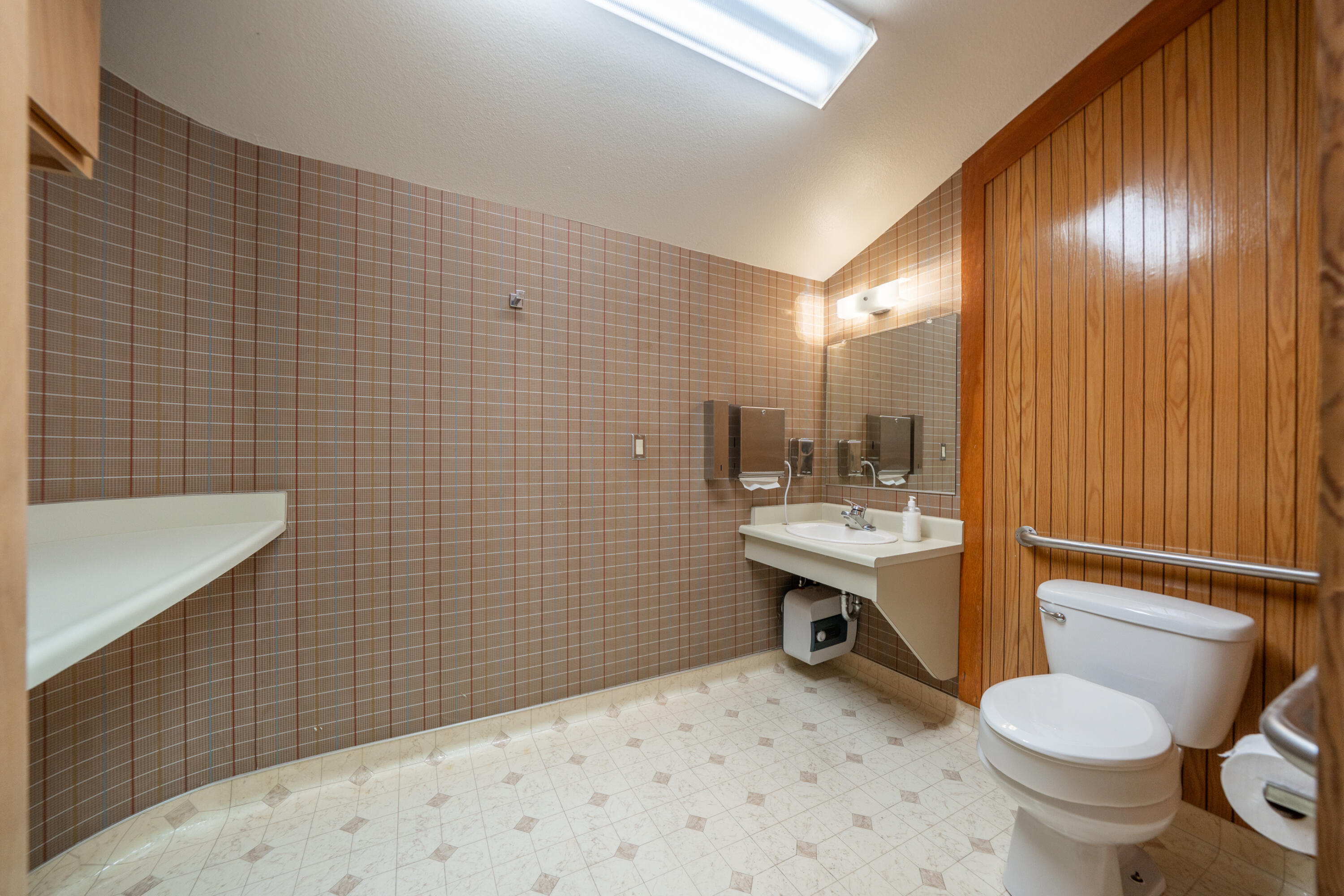 main property photo 24