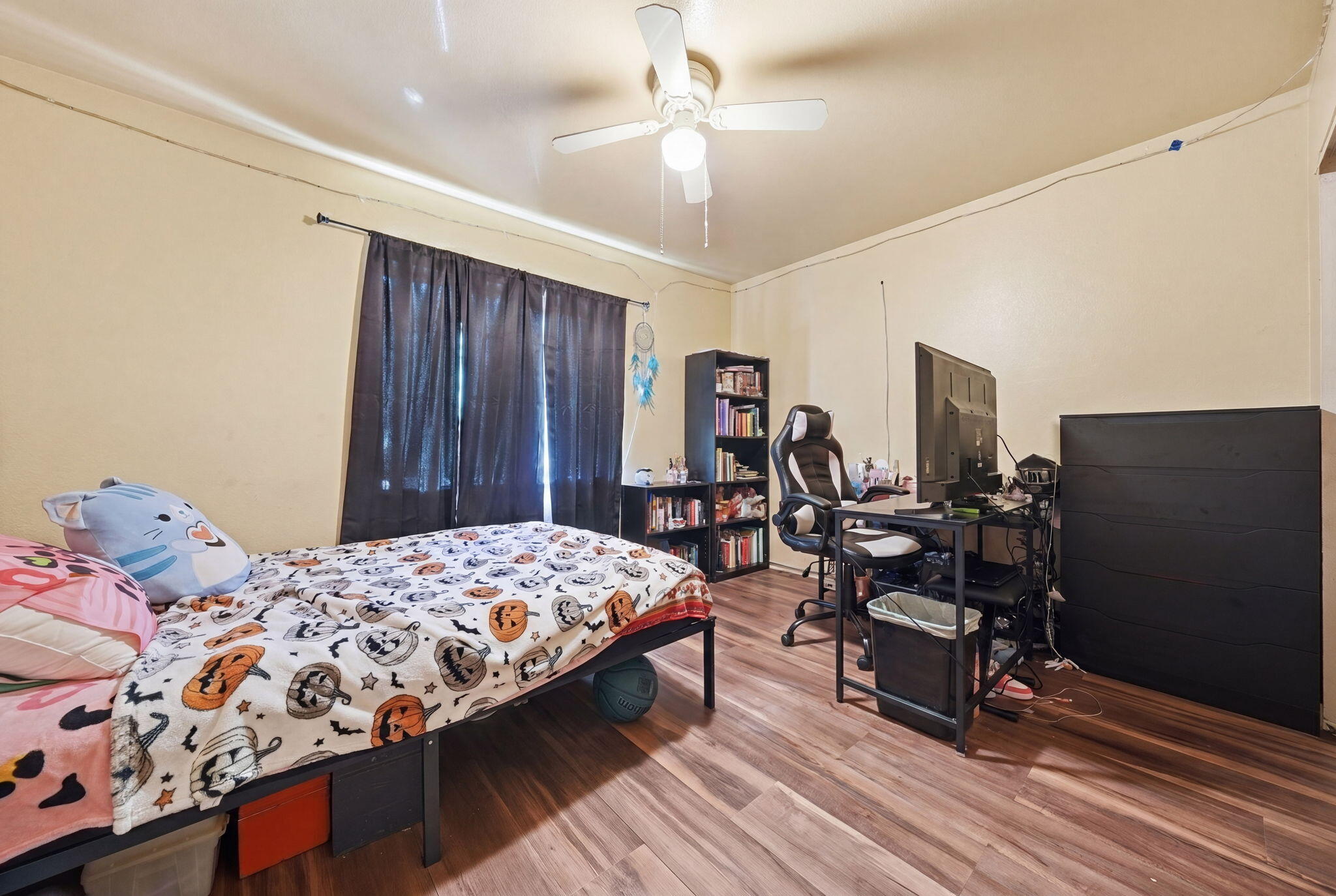 main property photo 10