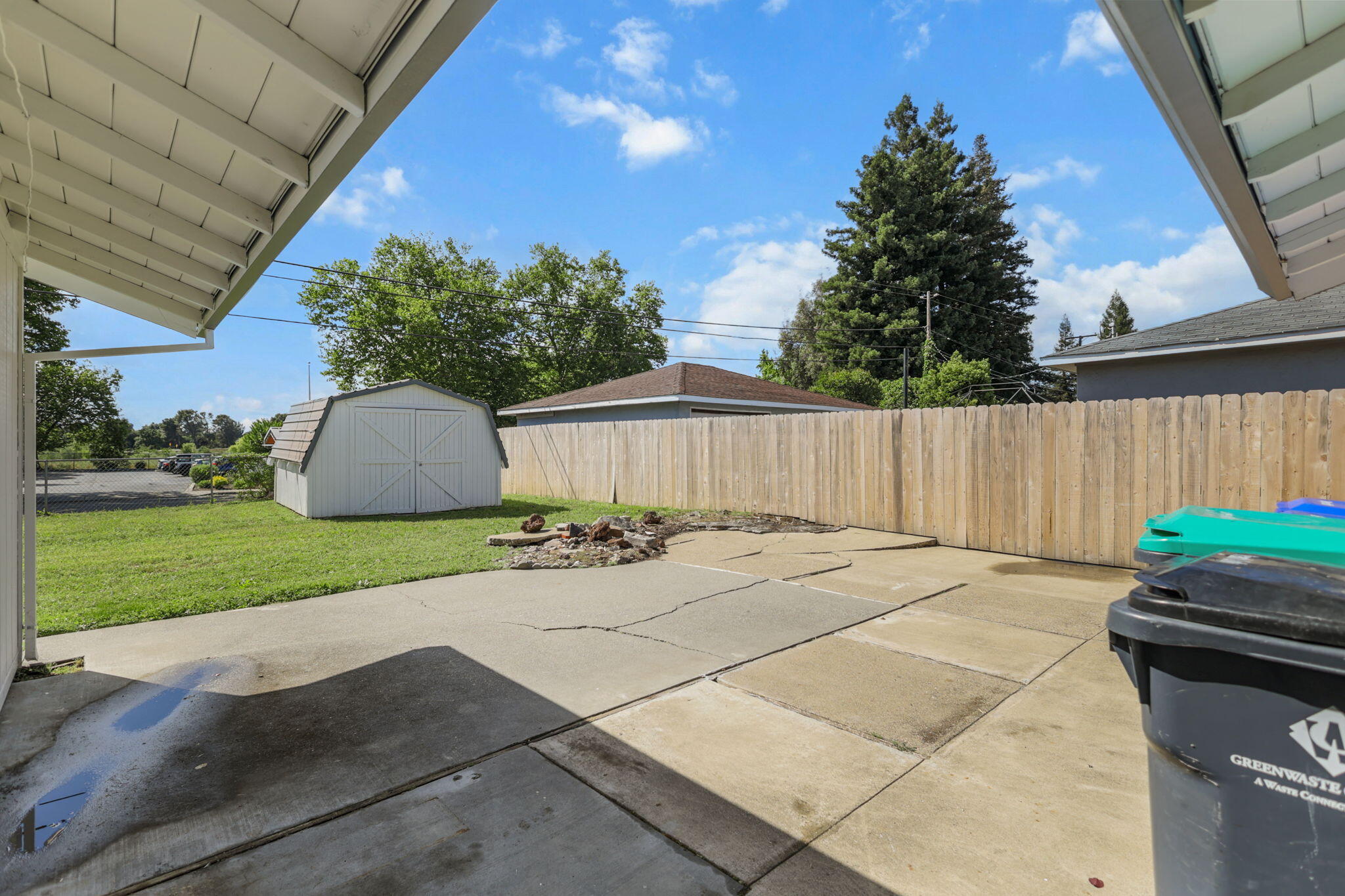main property photo 31
