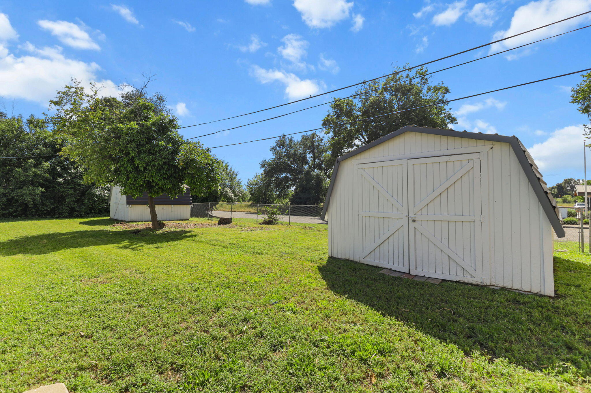 main property photo 34