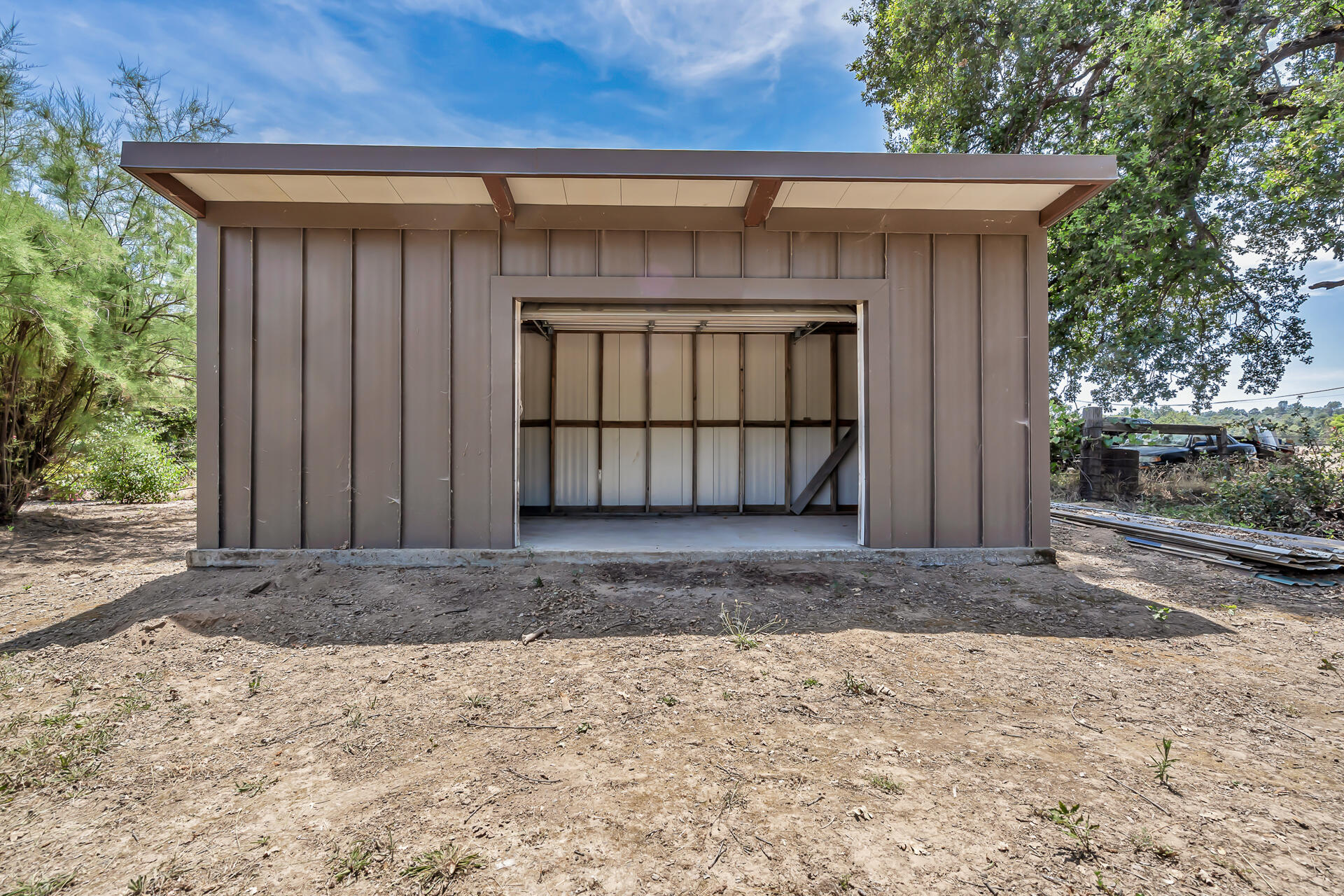 main property photo 54