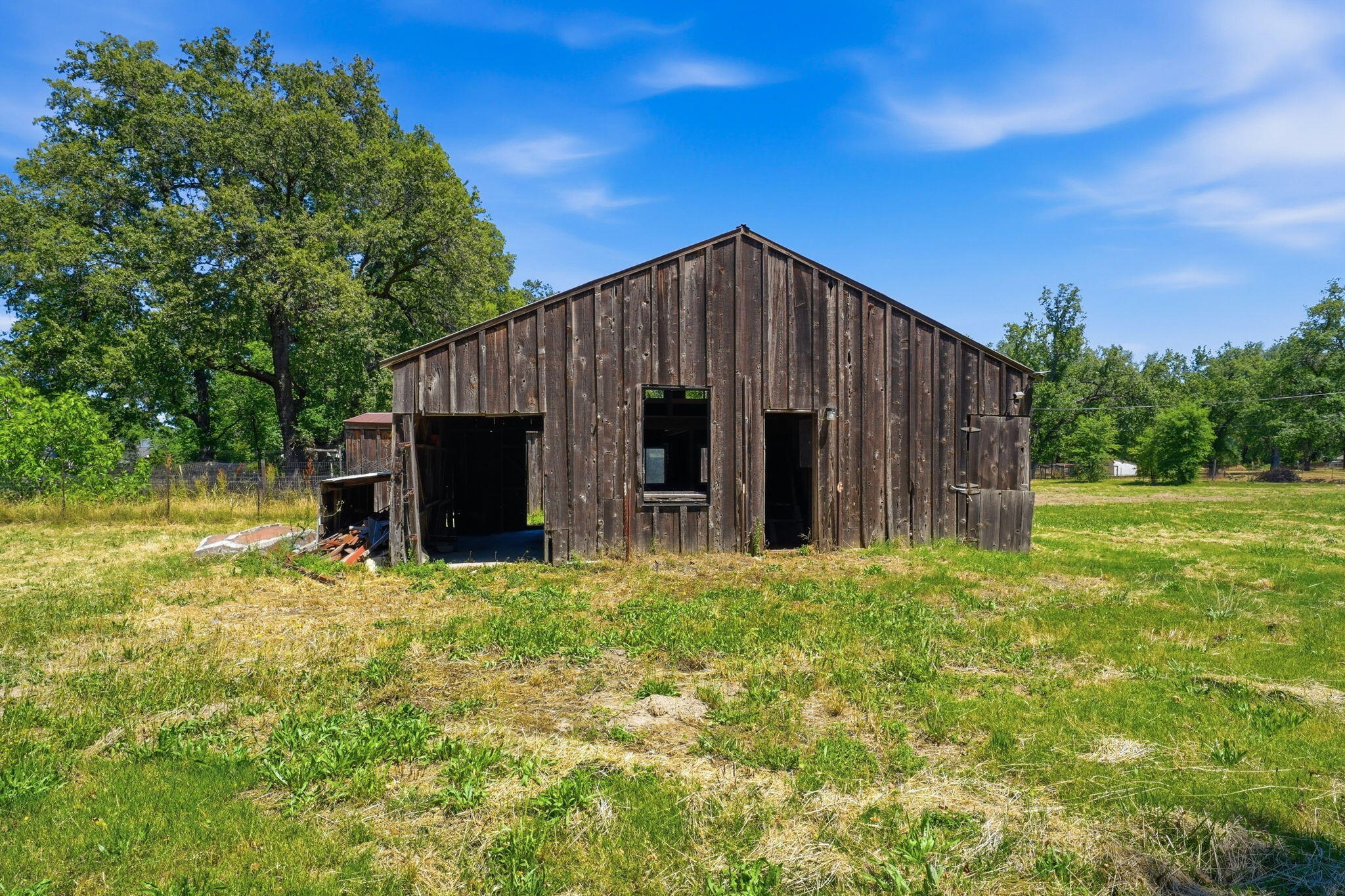 main property photo 33
