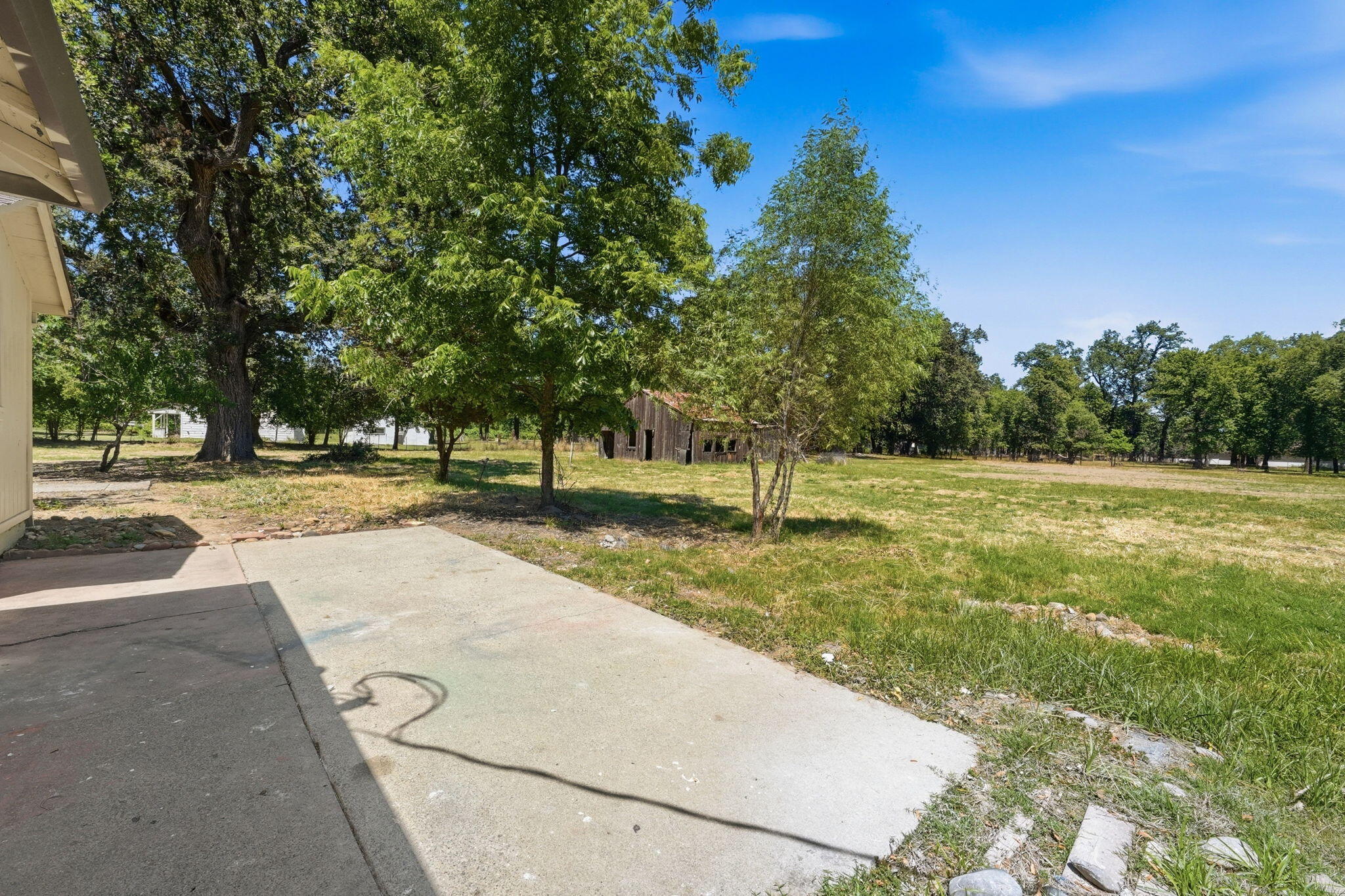 main property photo 35