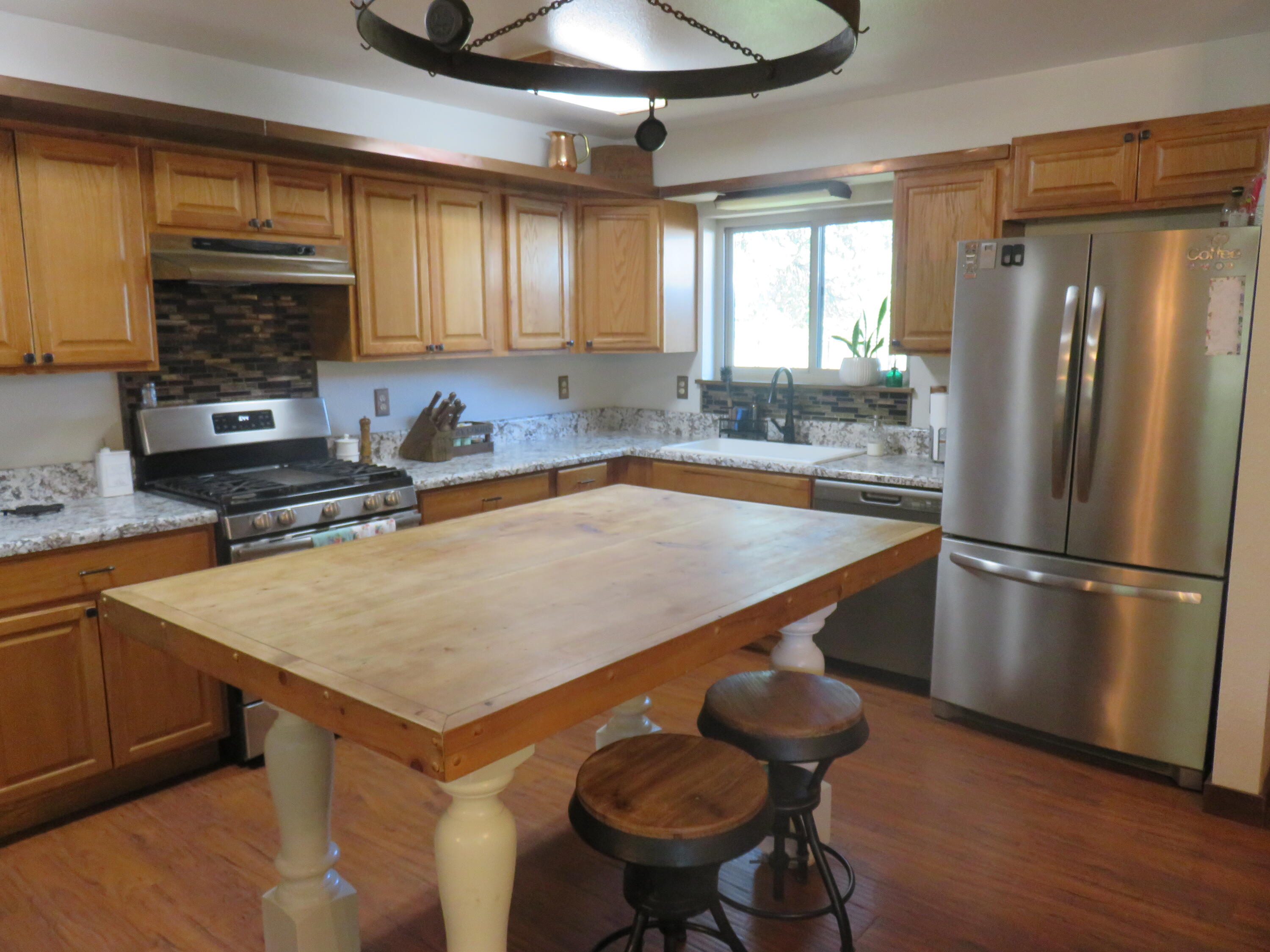 main property photo 9