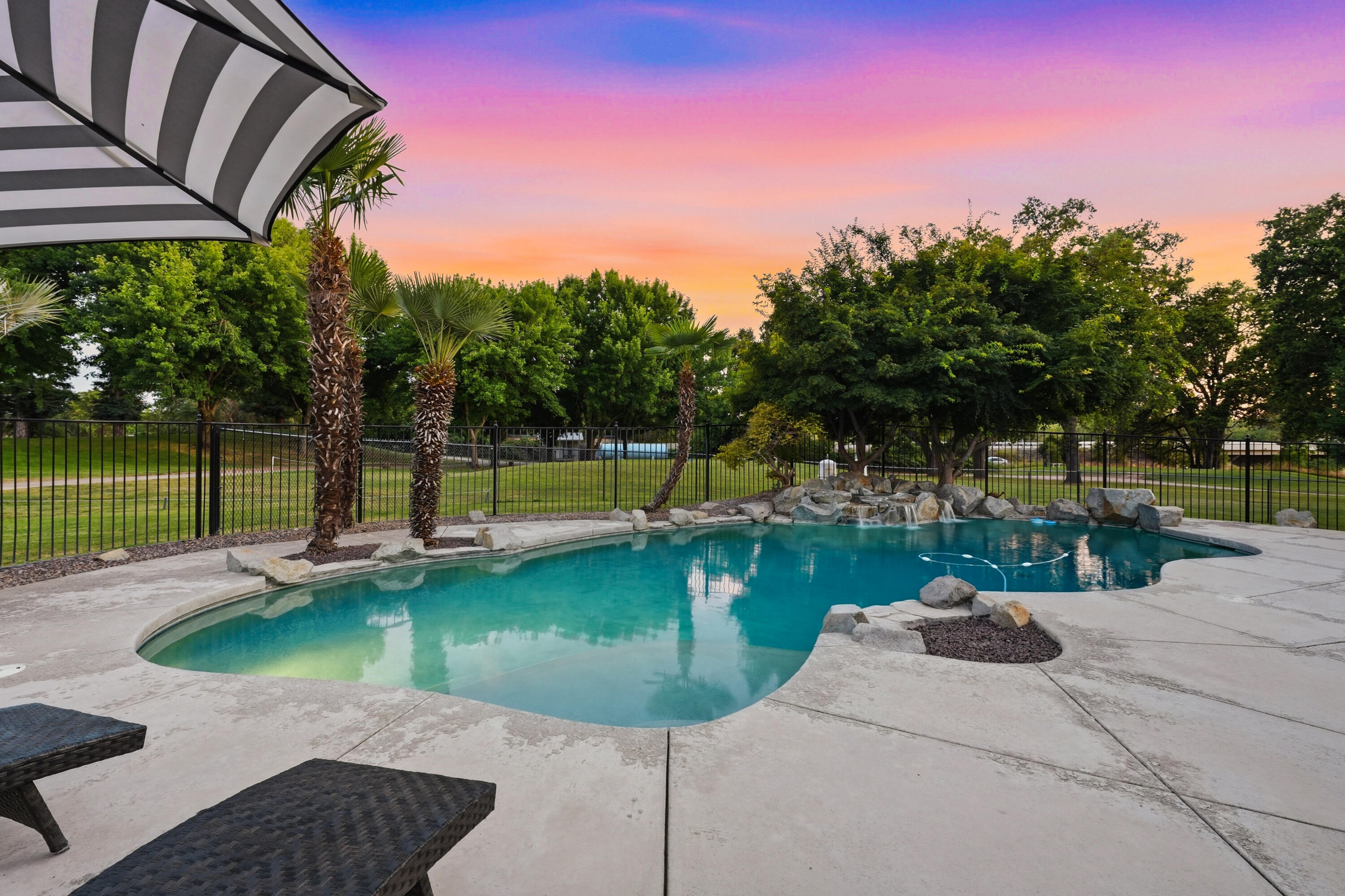 main property photo 27