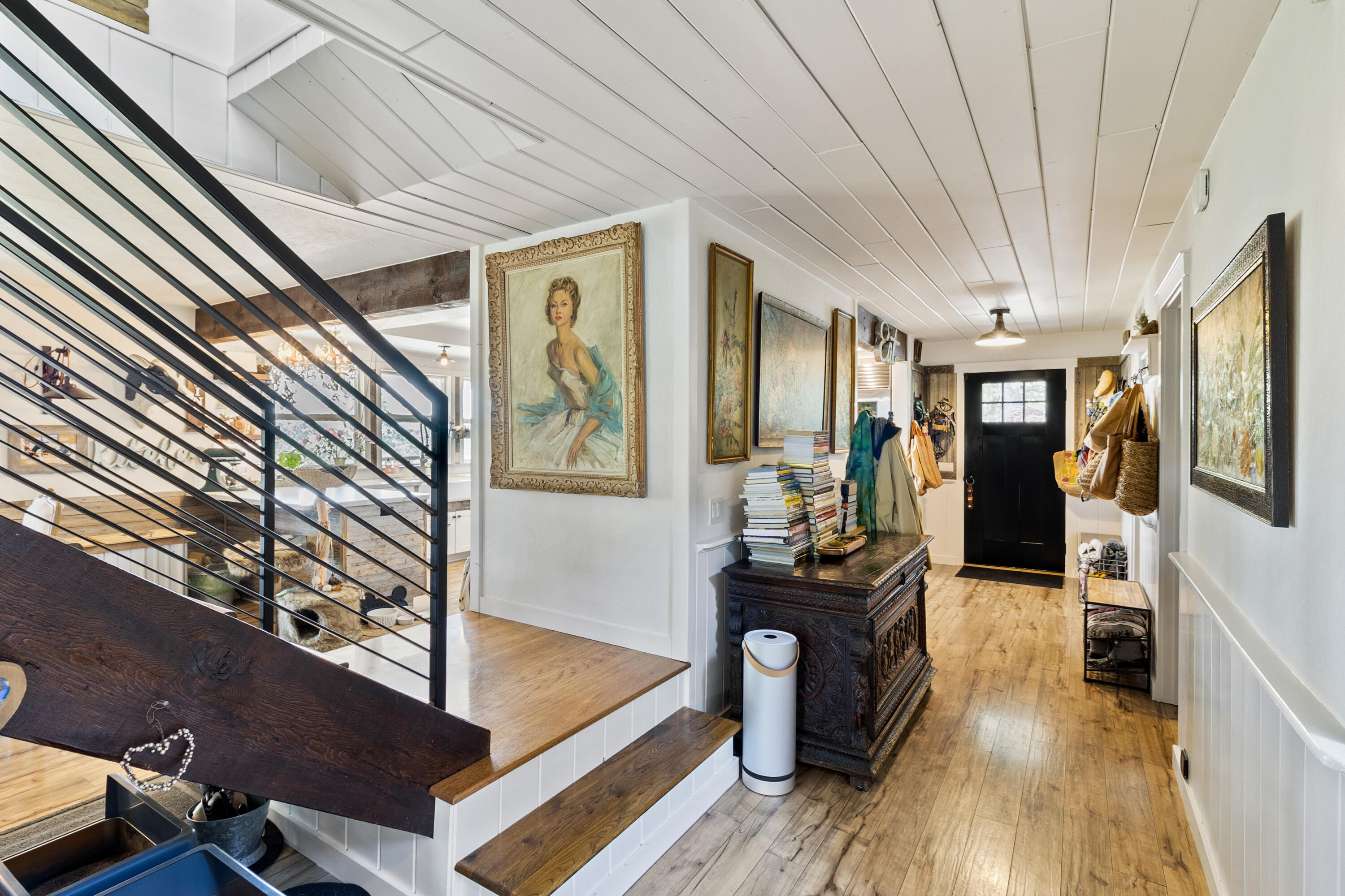 main property photo 30