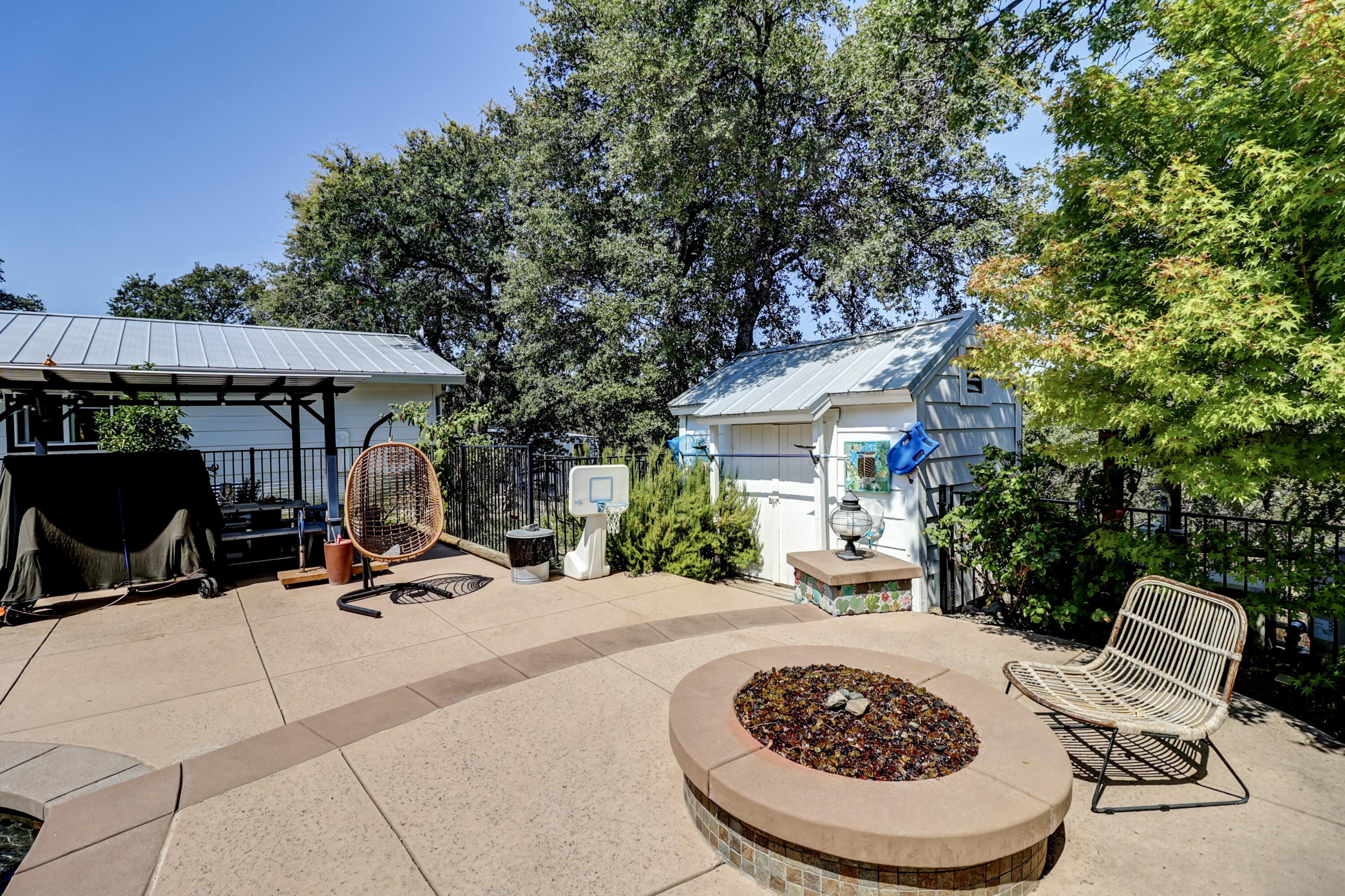 main property photo 75