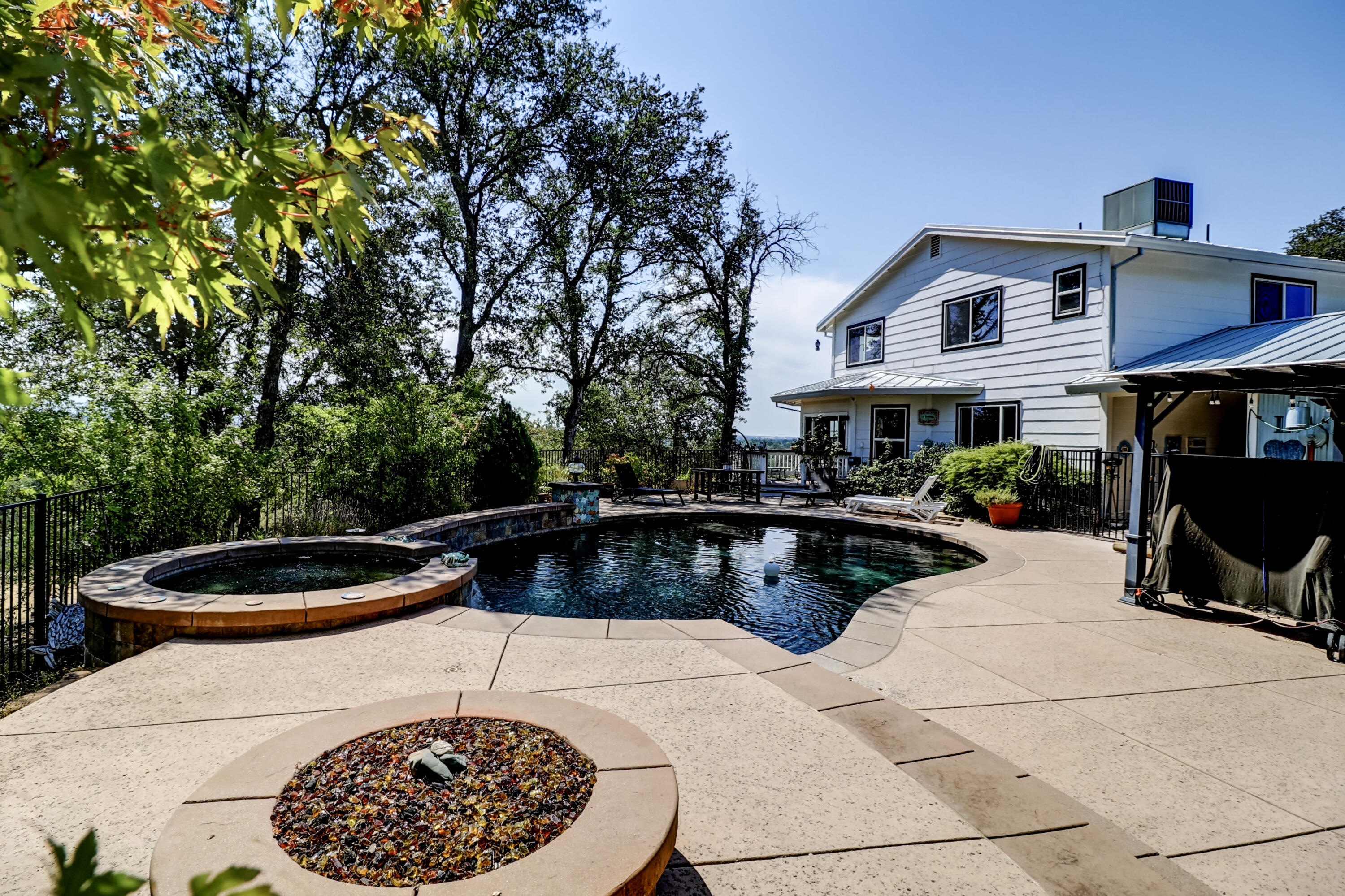 main property photo 76