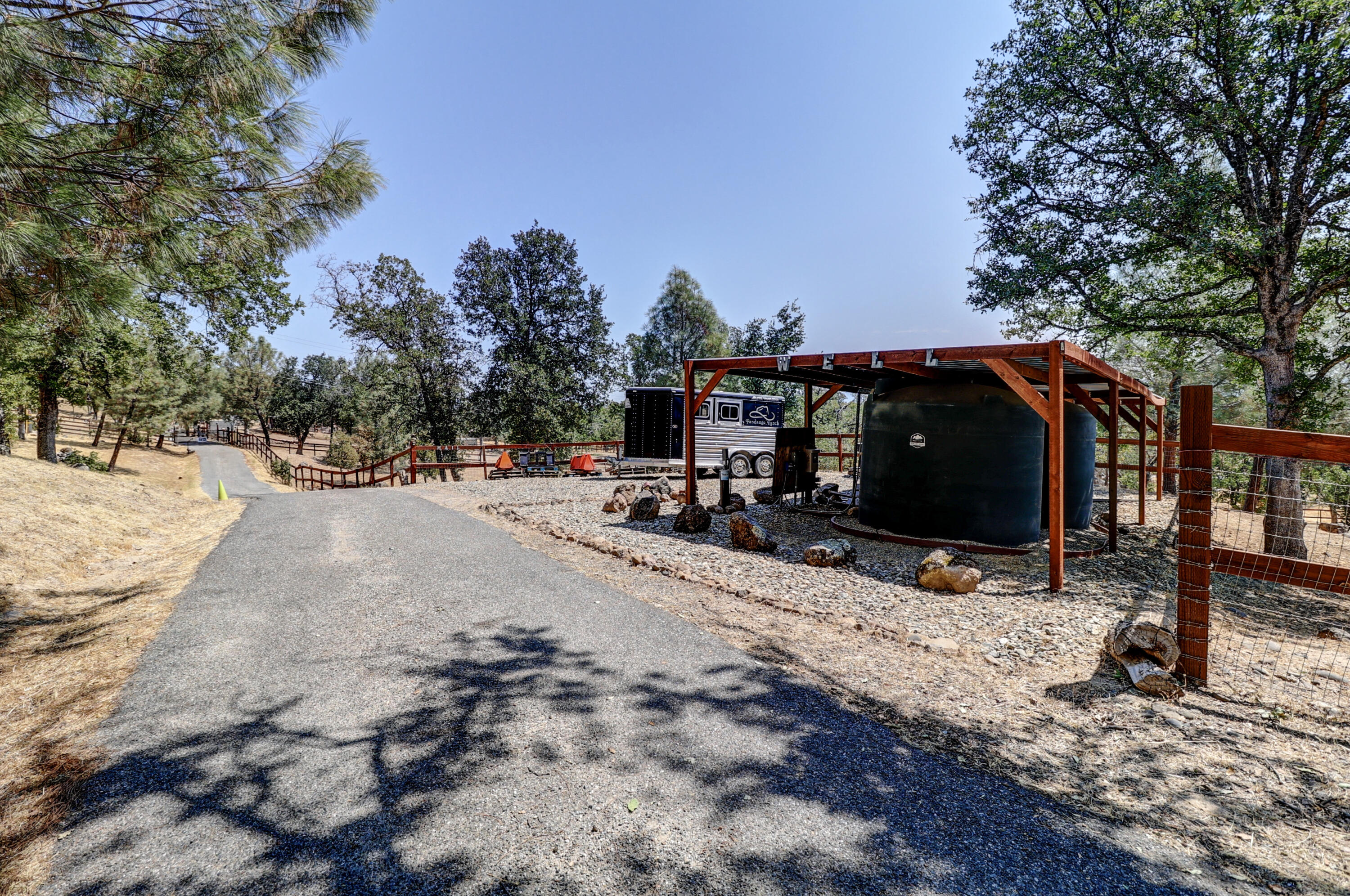 main property photo 94