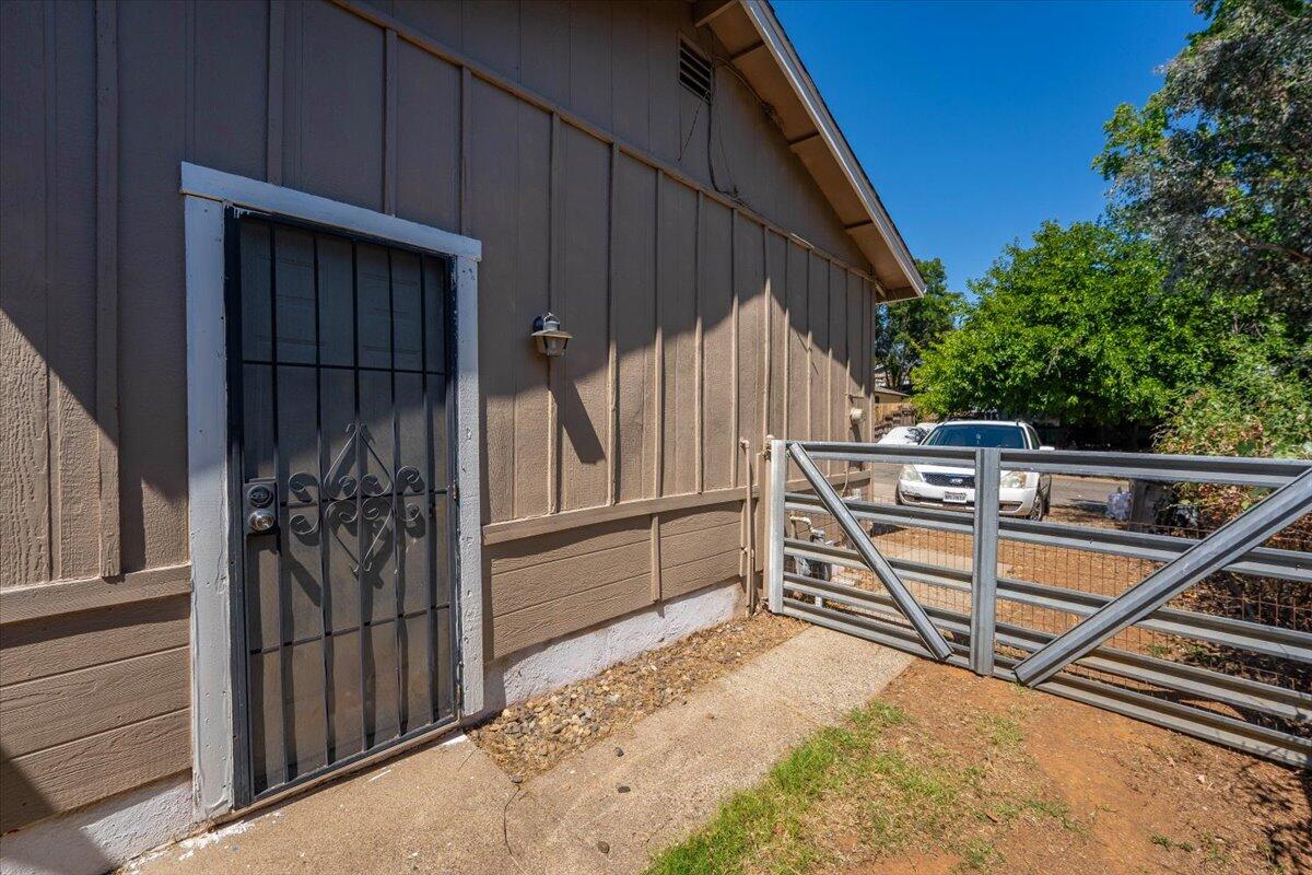main property photo 33