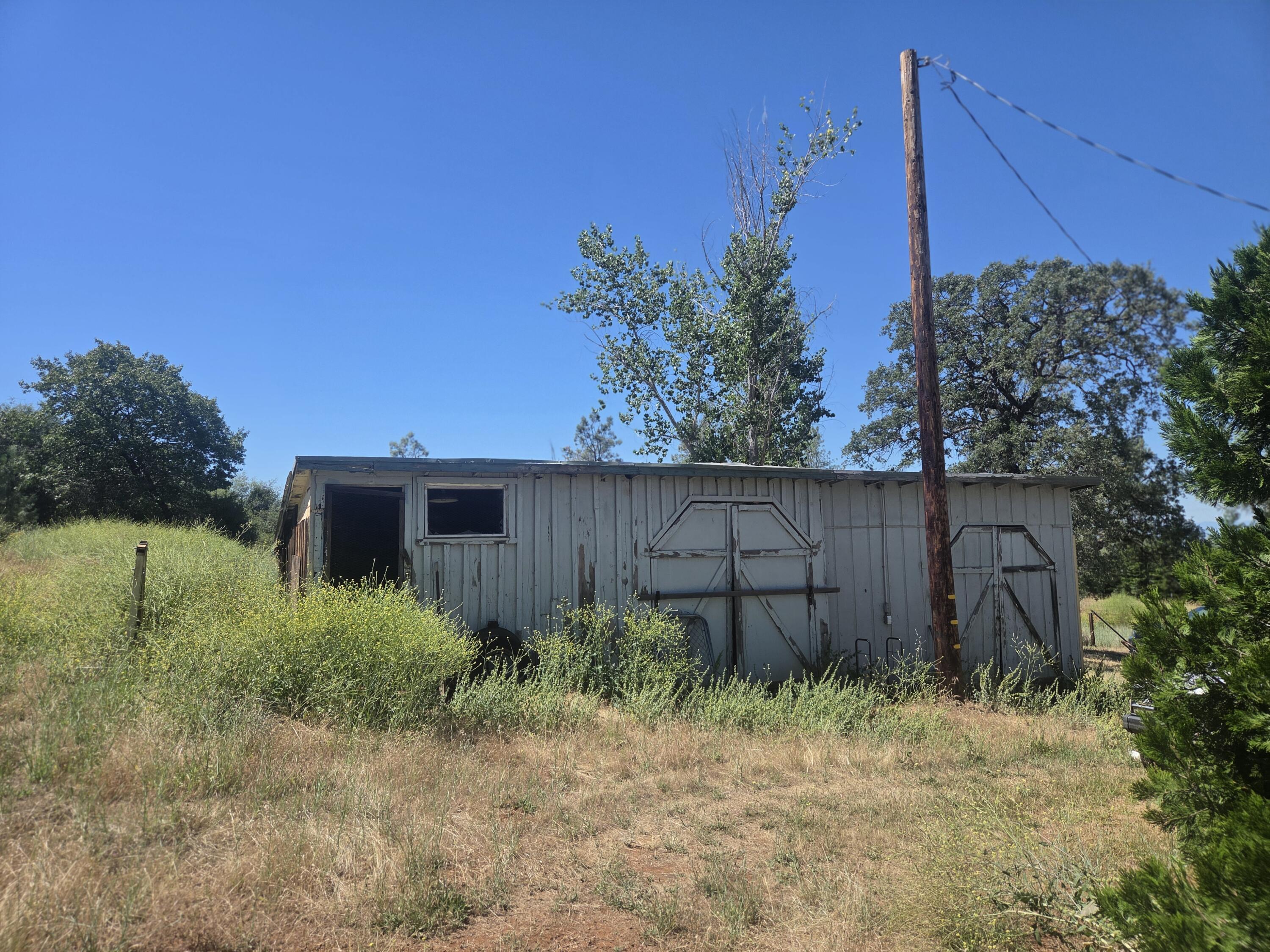 main property photo 10