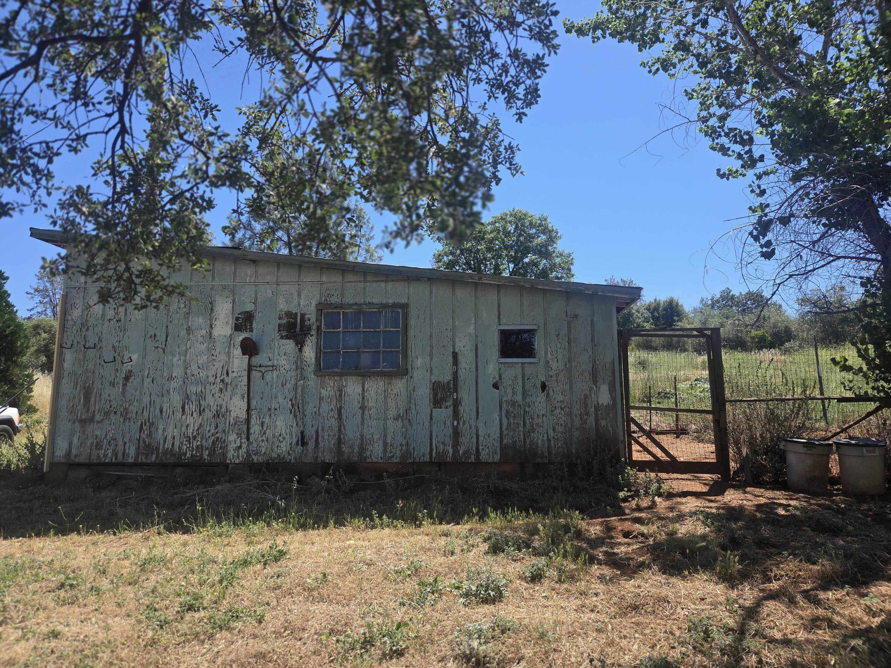 main property photo 11