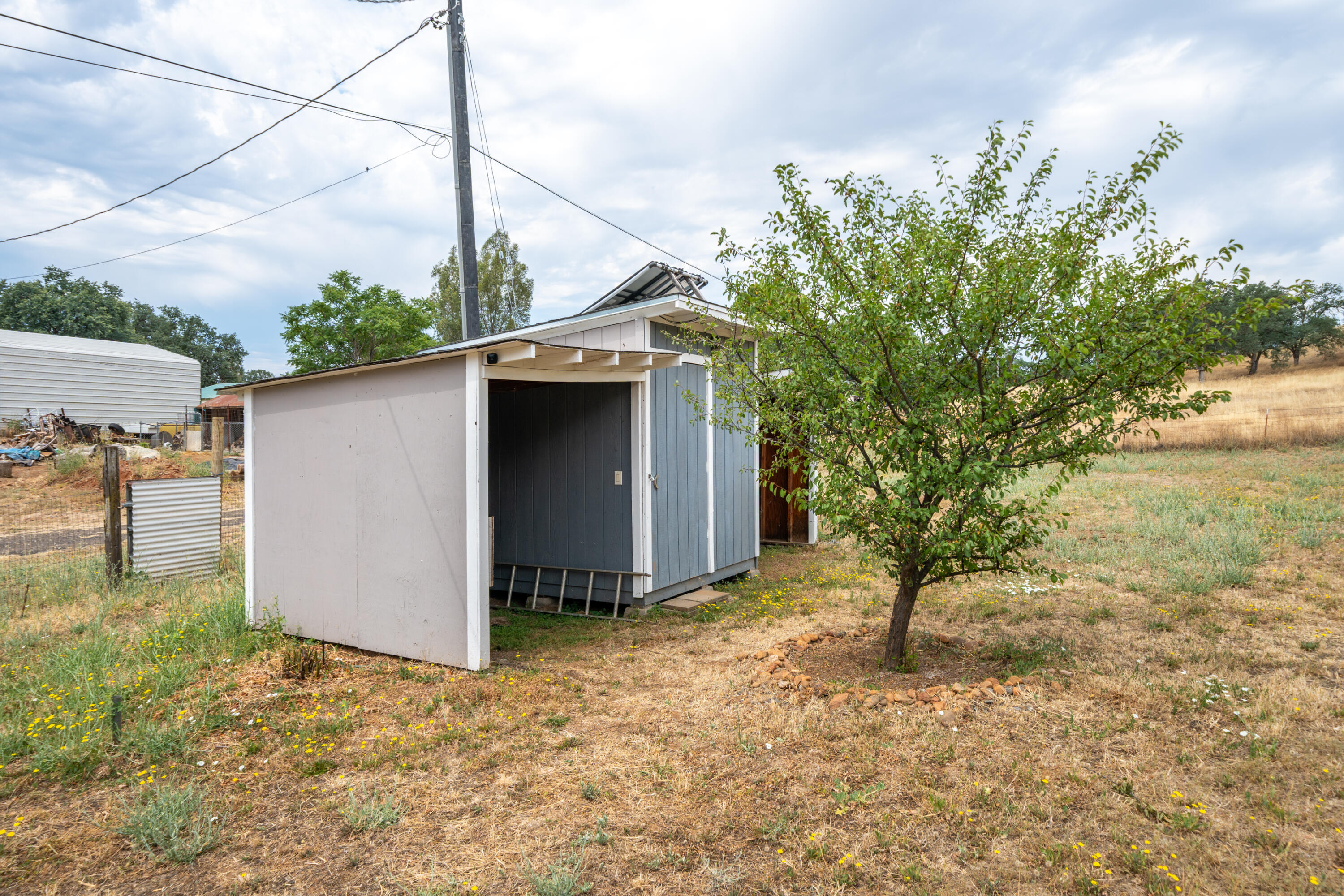 main property photo 29