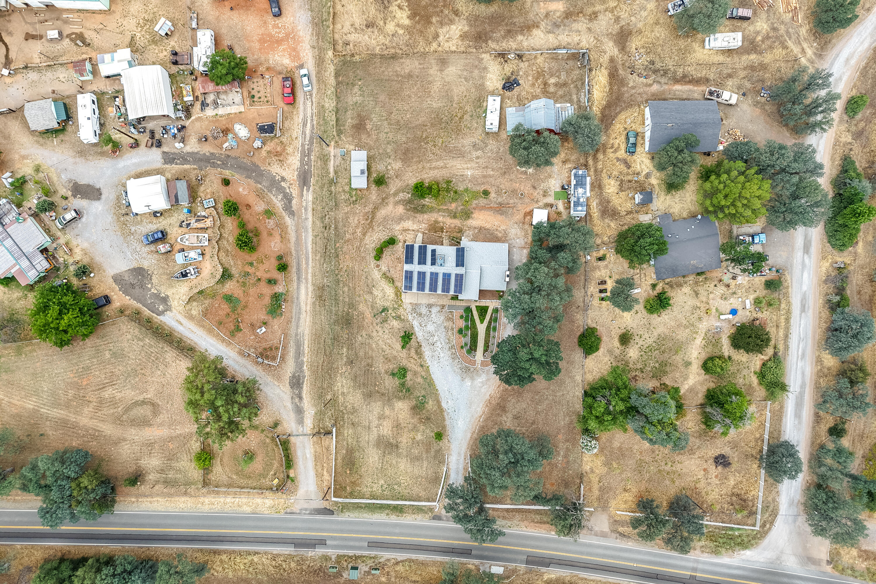 main property photo 40