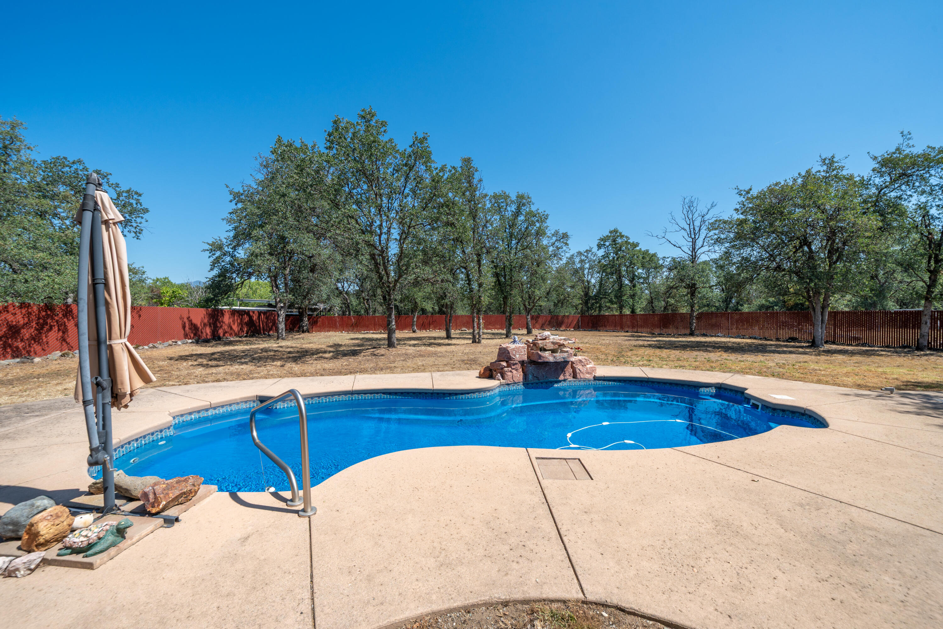 main property photo 47