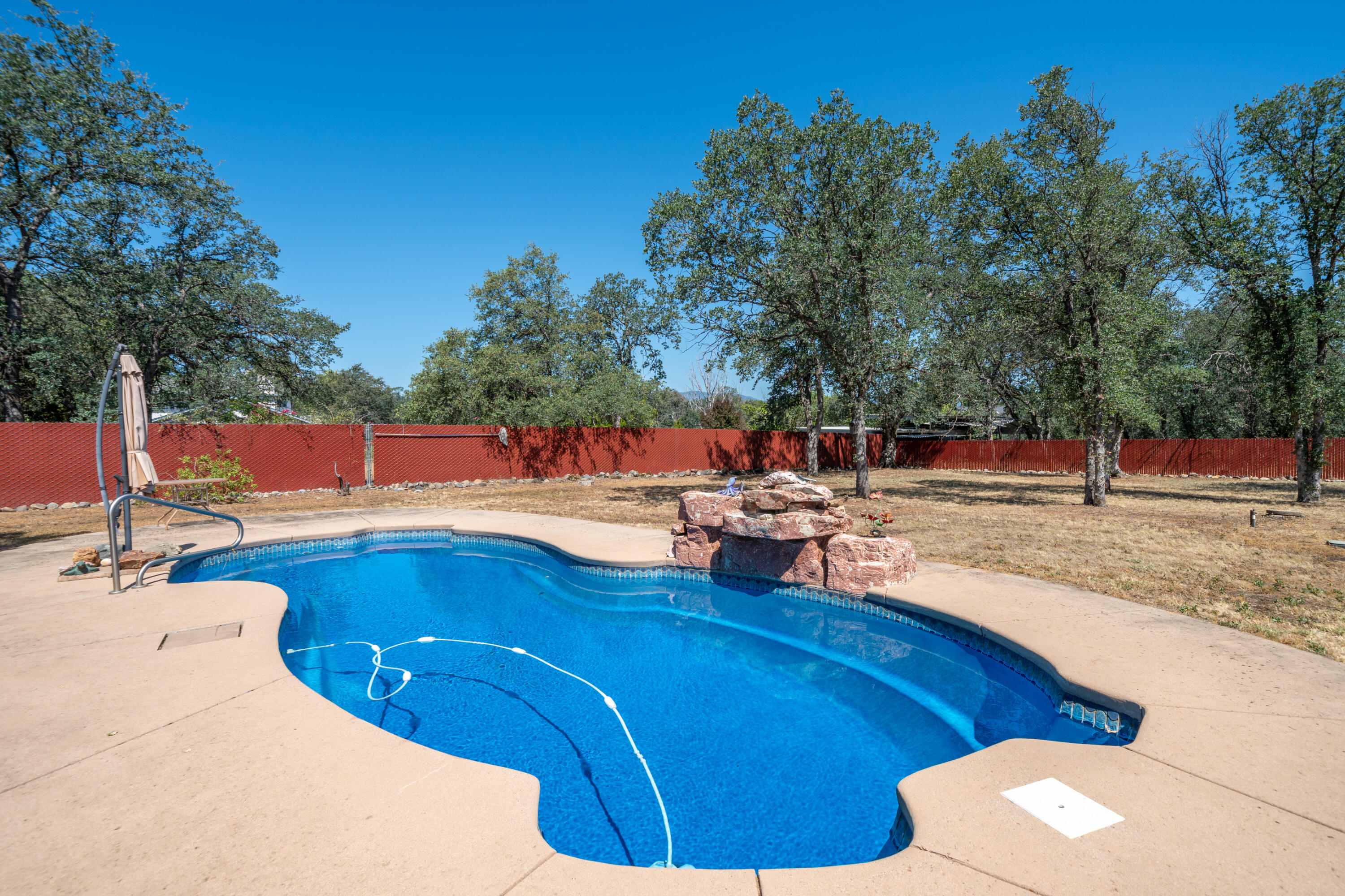 main property photo 49