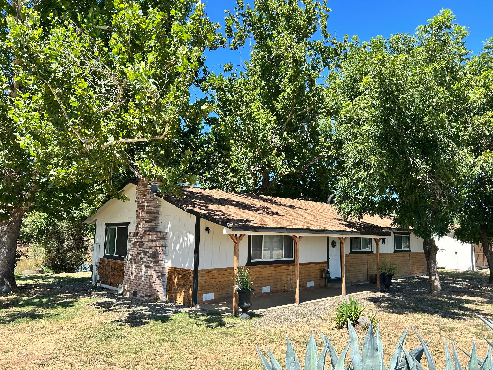 main property photo 29