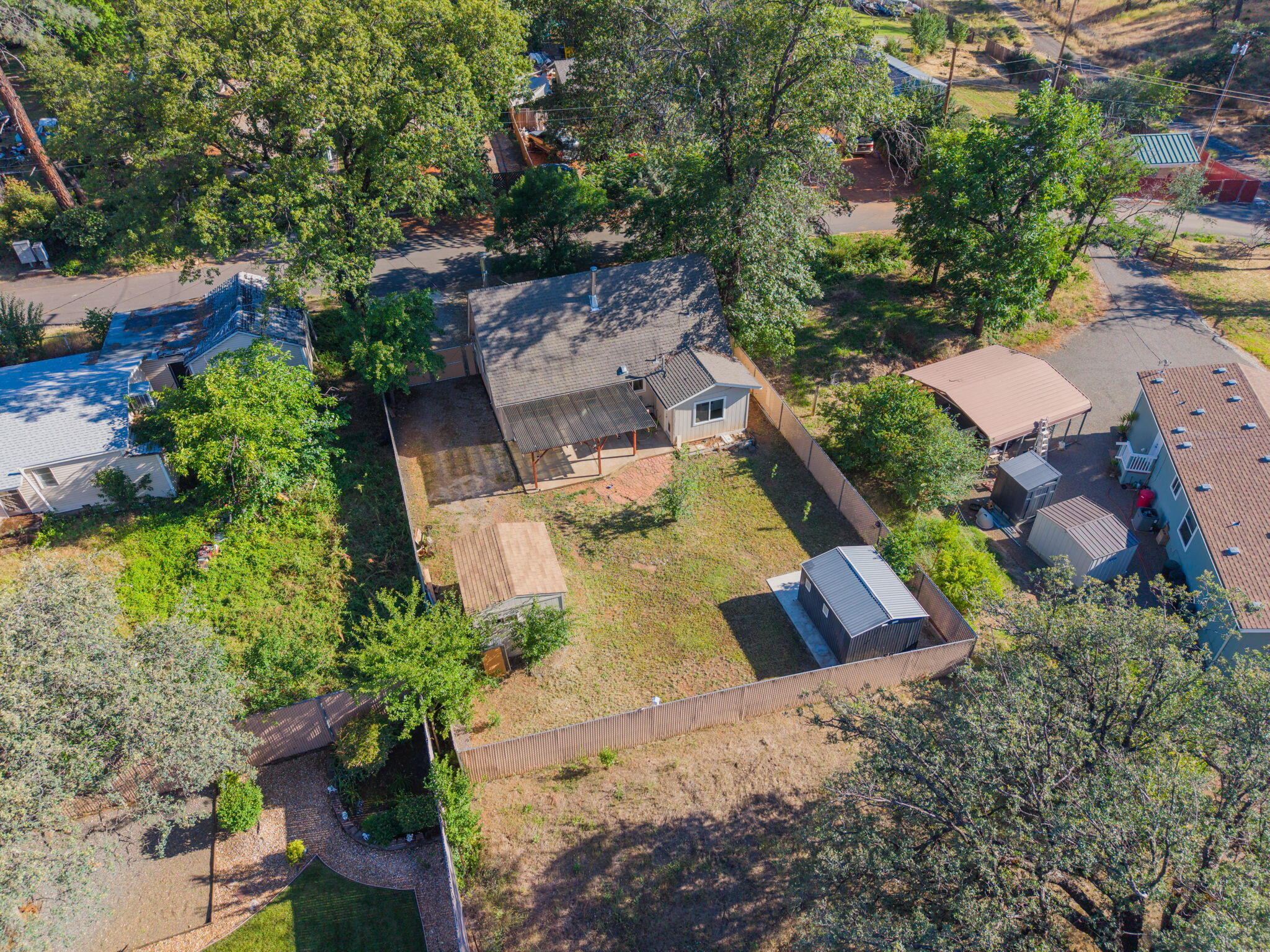 main property photo 24
