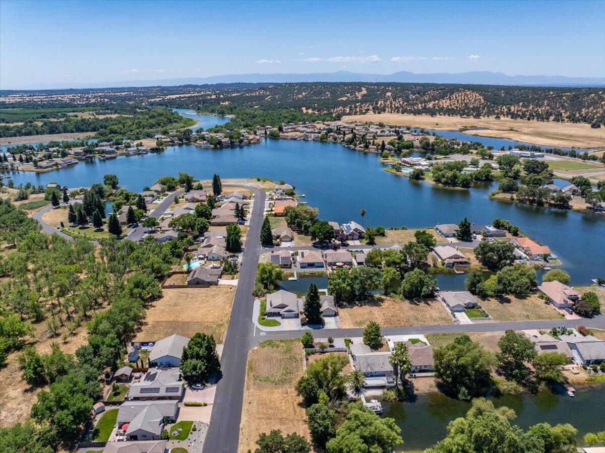 main property photo 50