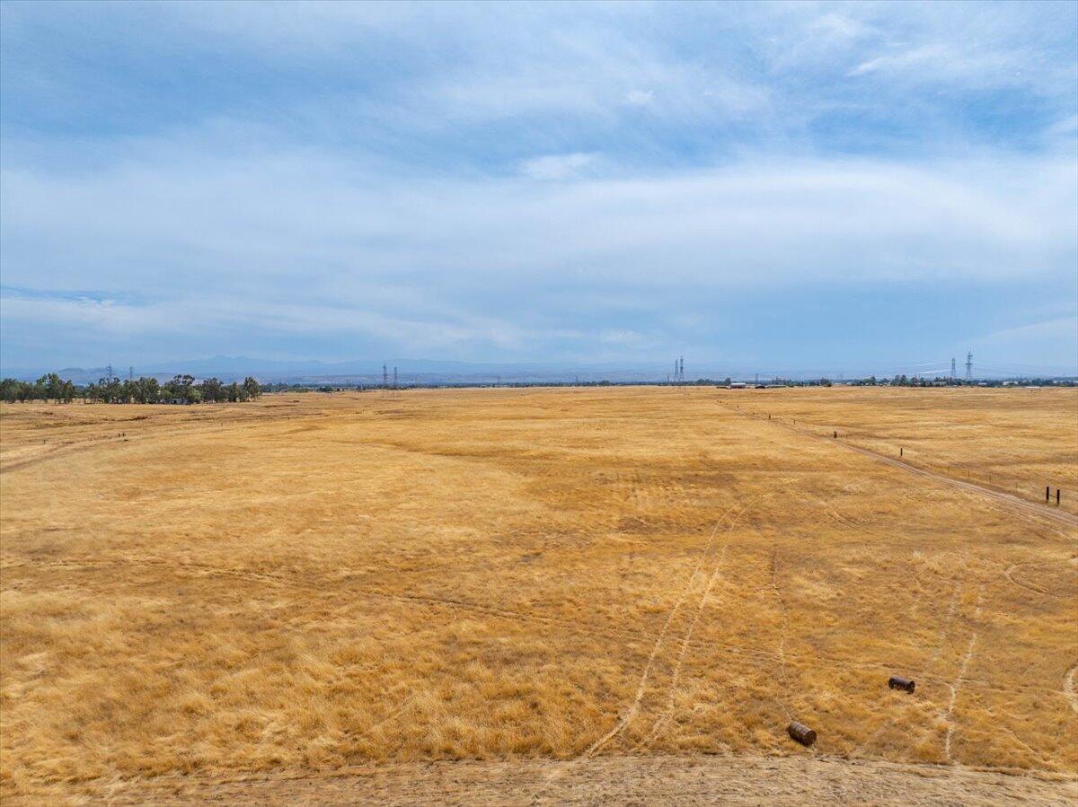 main property photo 126