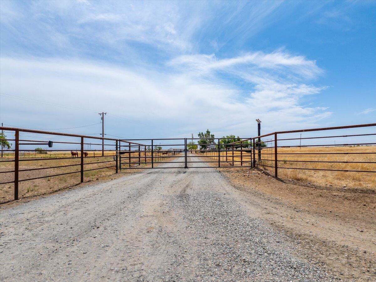 main property photo 19