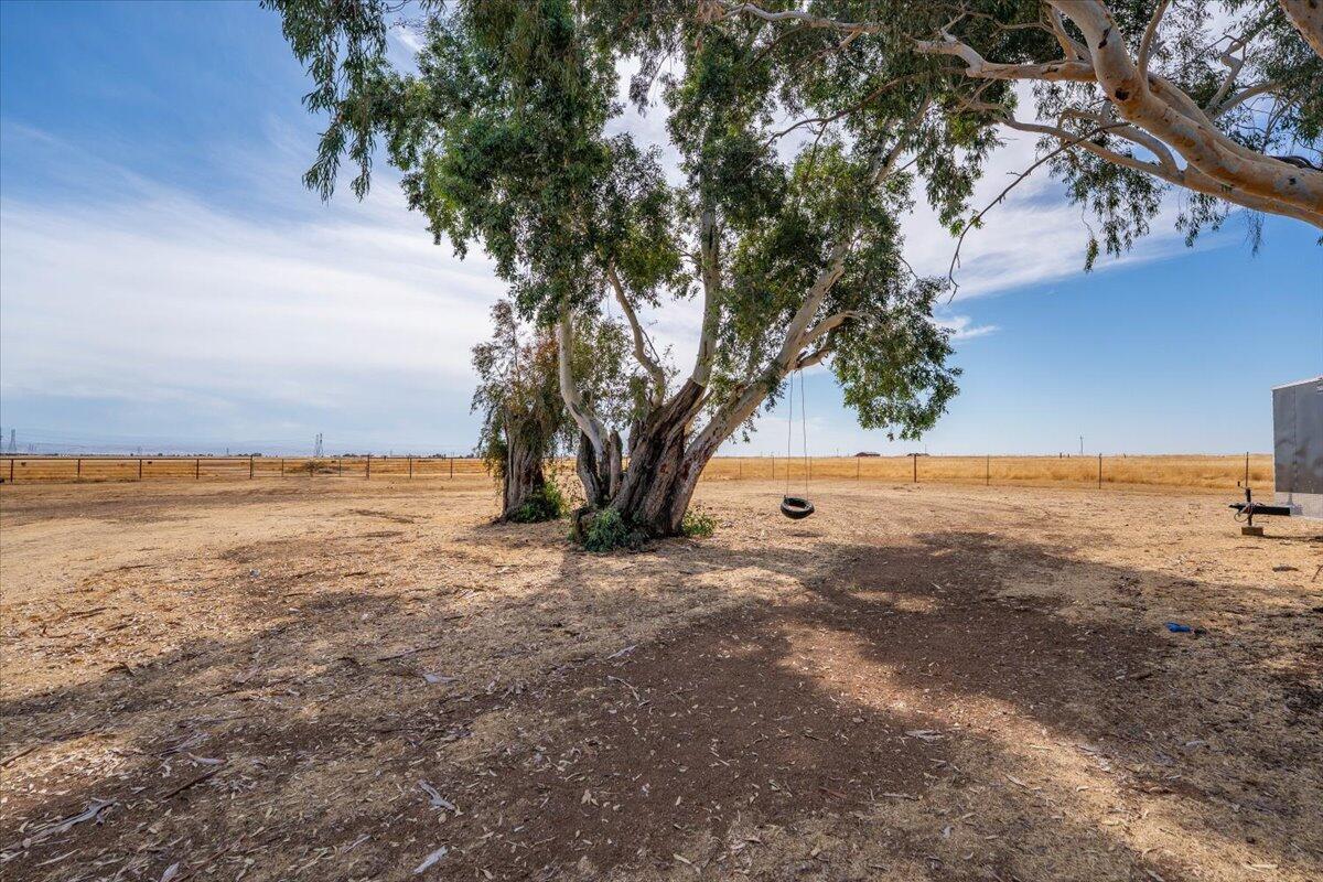 main property photo 77