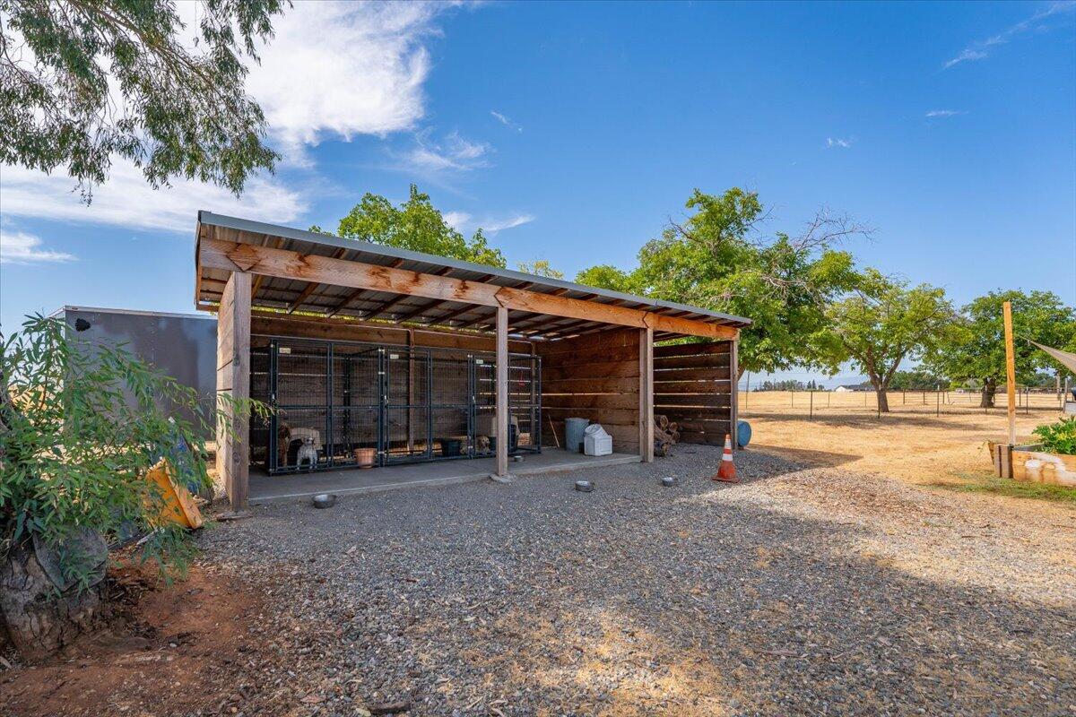 main property photo 79