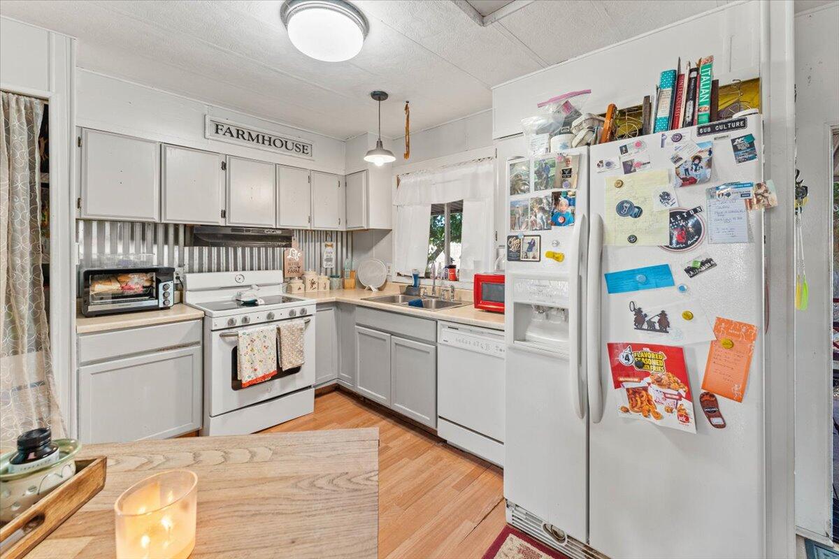 main property photo 86