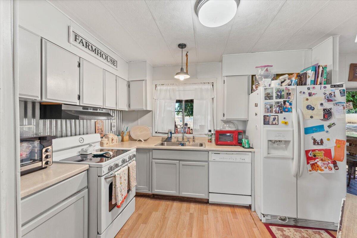 main property photo 87