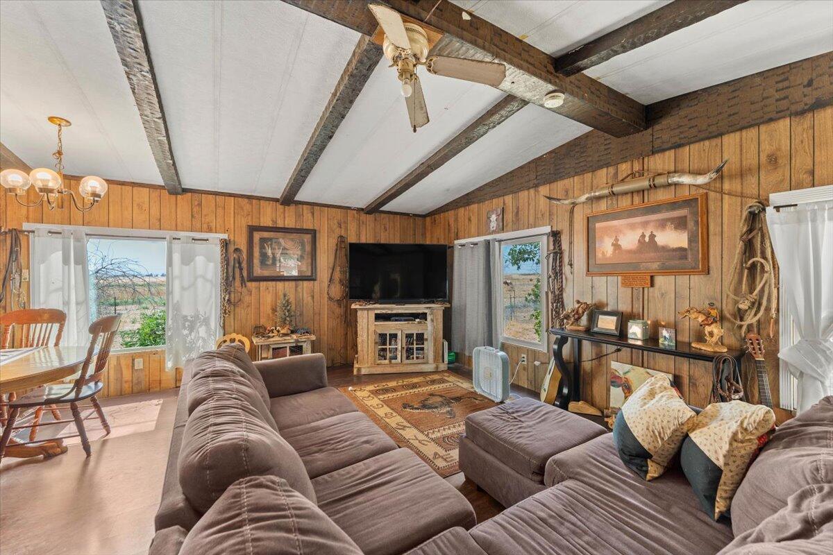 main property photo 89