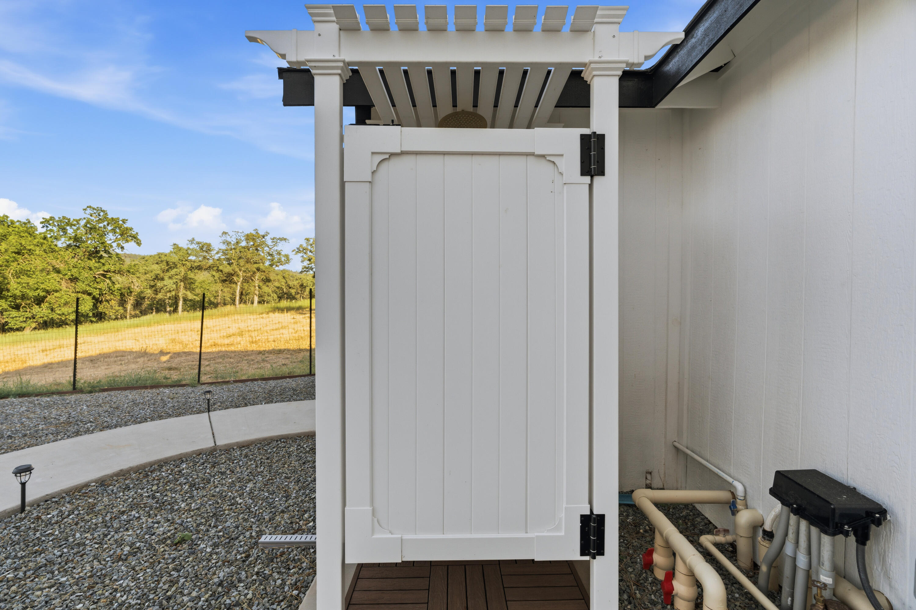 main property photo 81