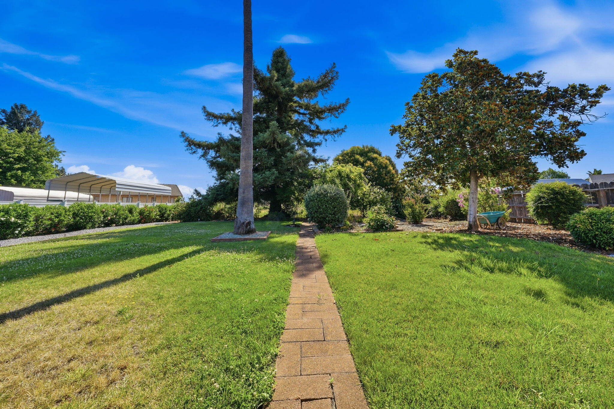 main property photo 24
