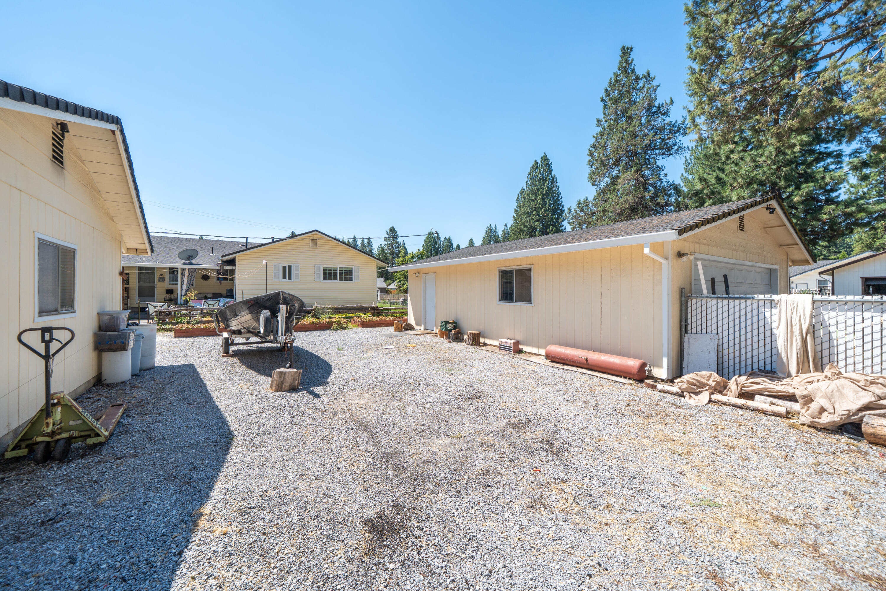 main property photo 58