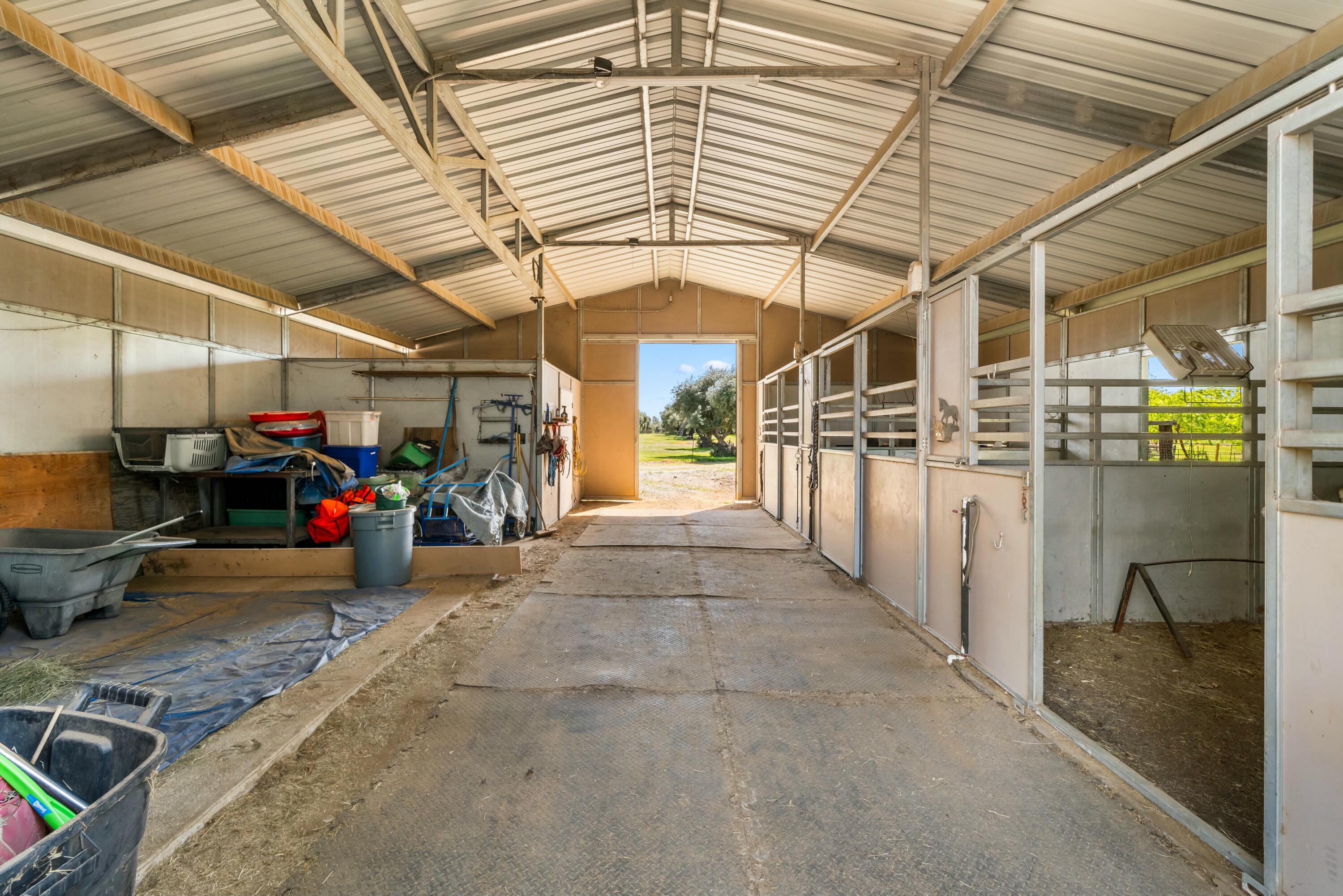 main property photo 6