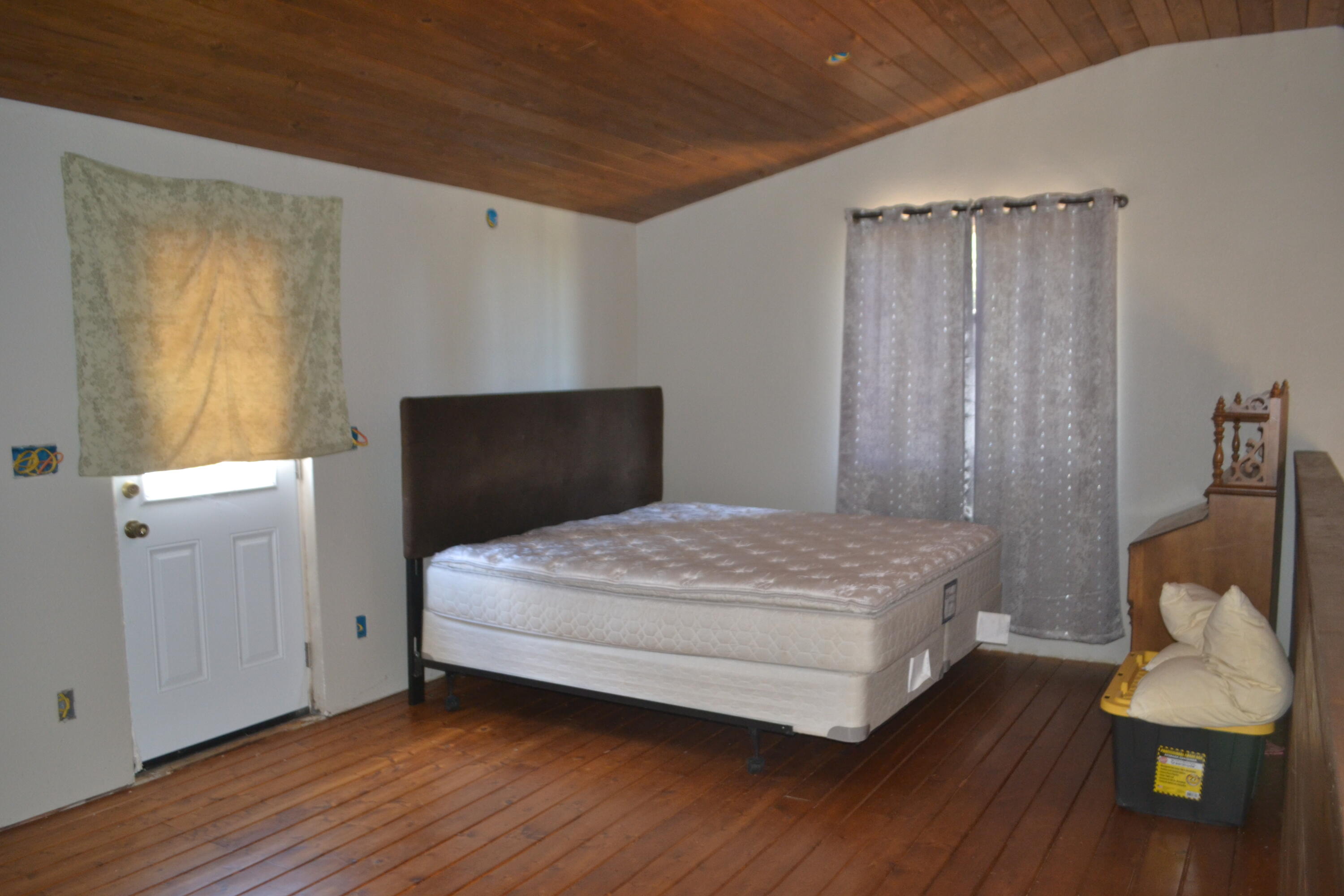 main property photo 50