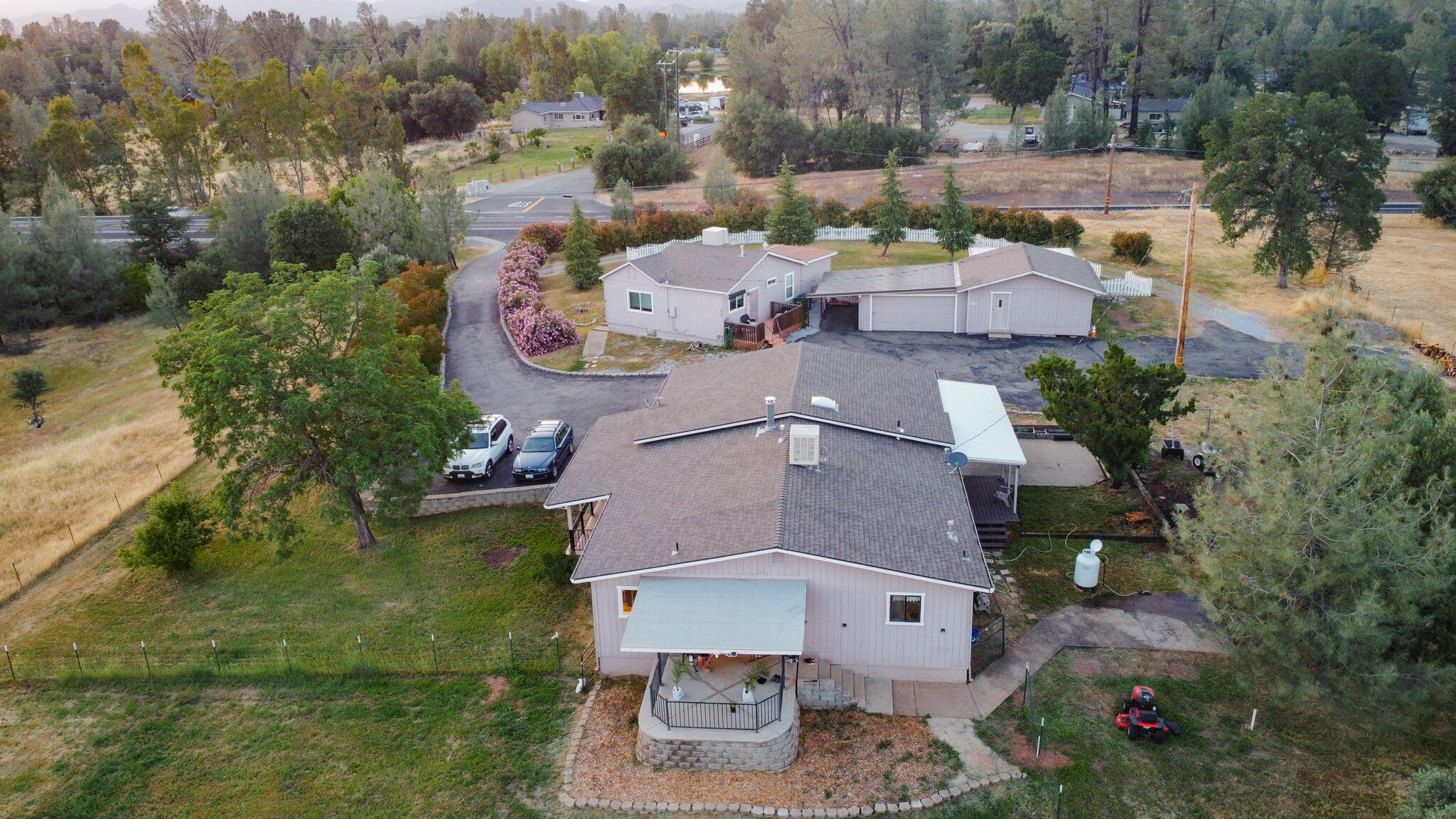 main property photo 70