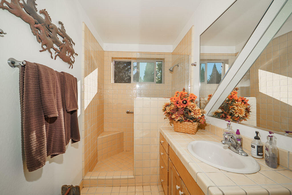 main property photo 70