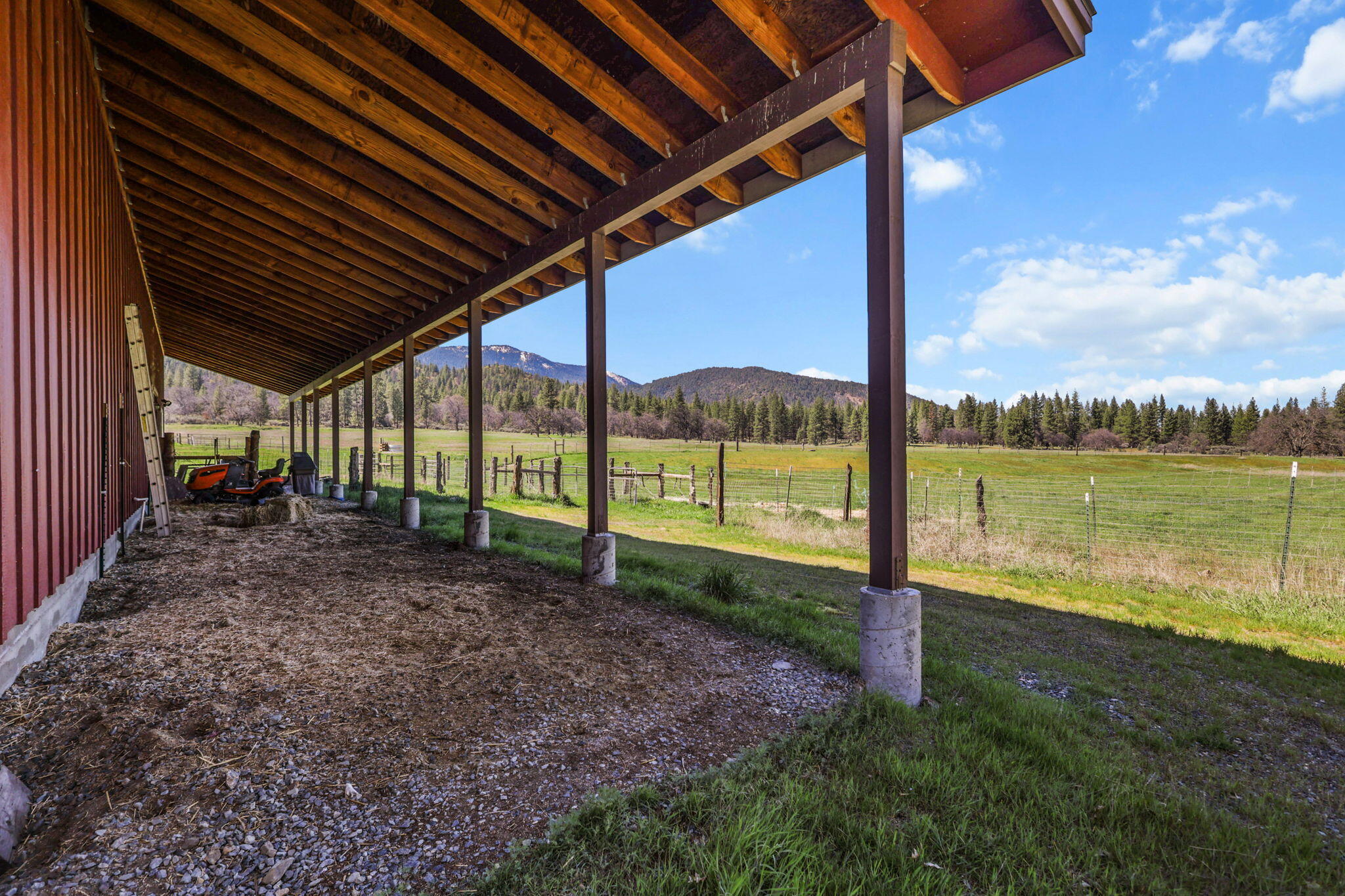 main property photo 77