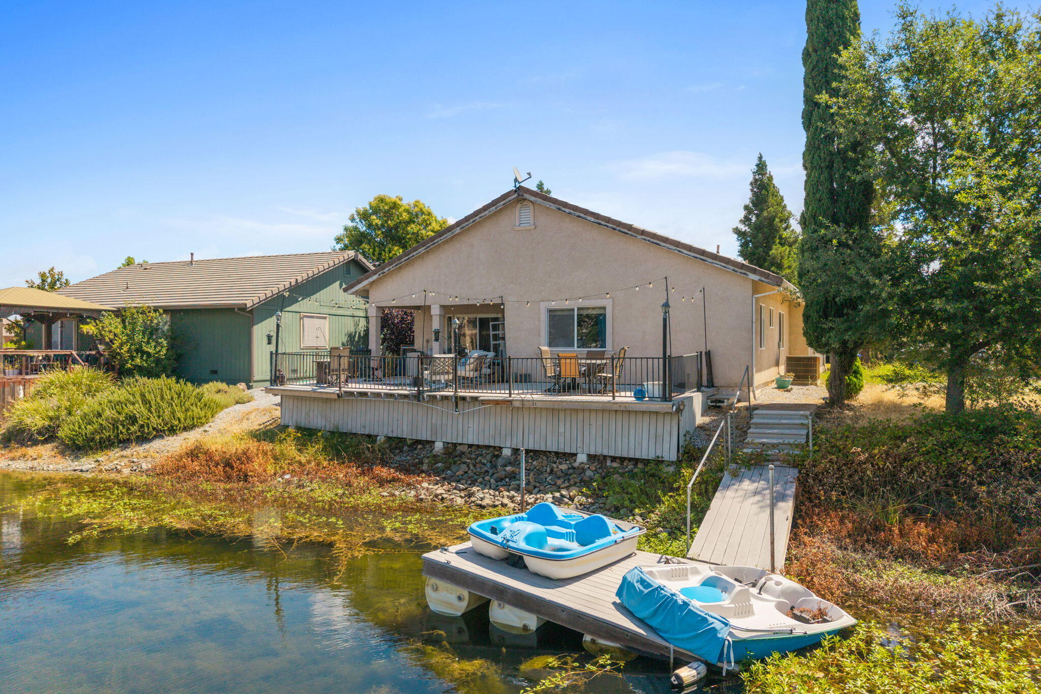 main property photo 30