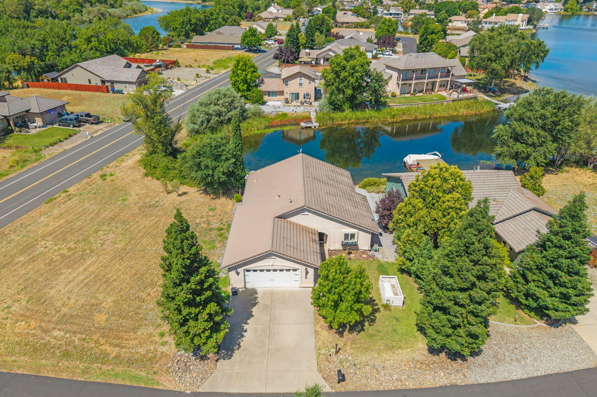 main property photo 43
