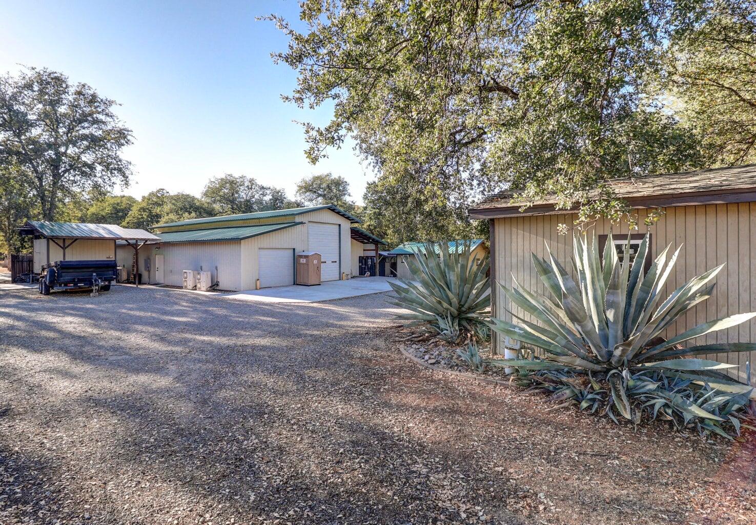 main property photo 13