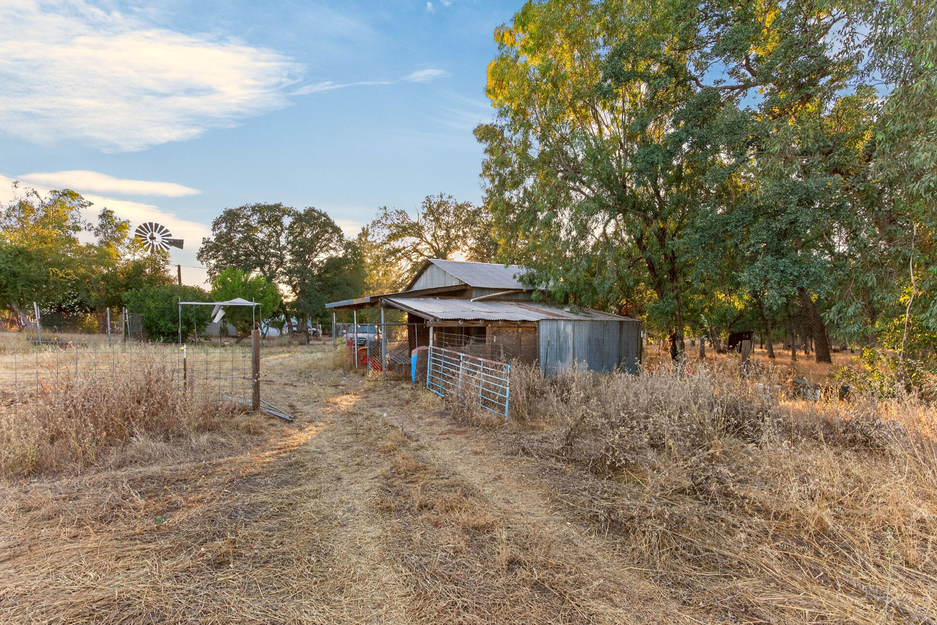 main property photo 11
