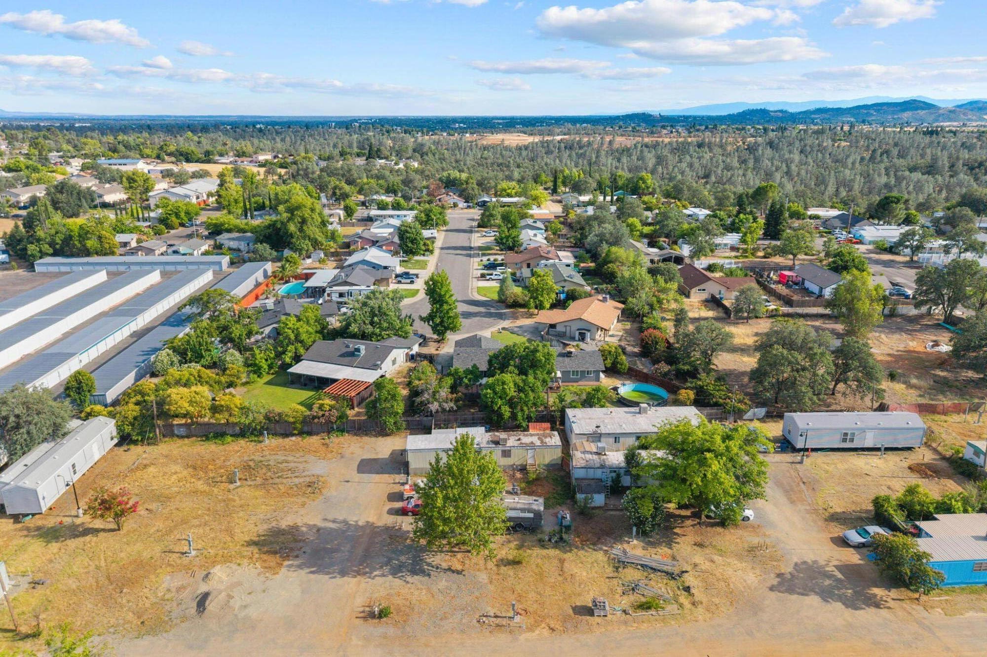main property photo 40