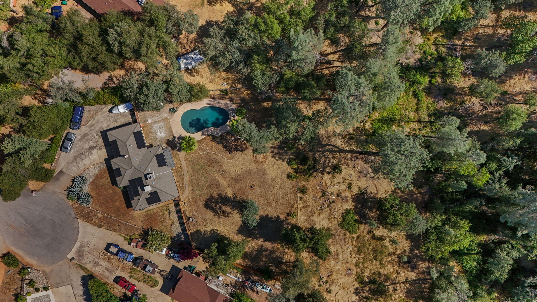 main property photo 31