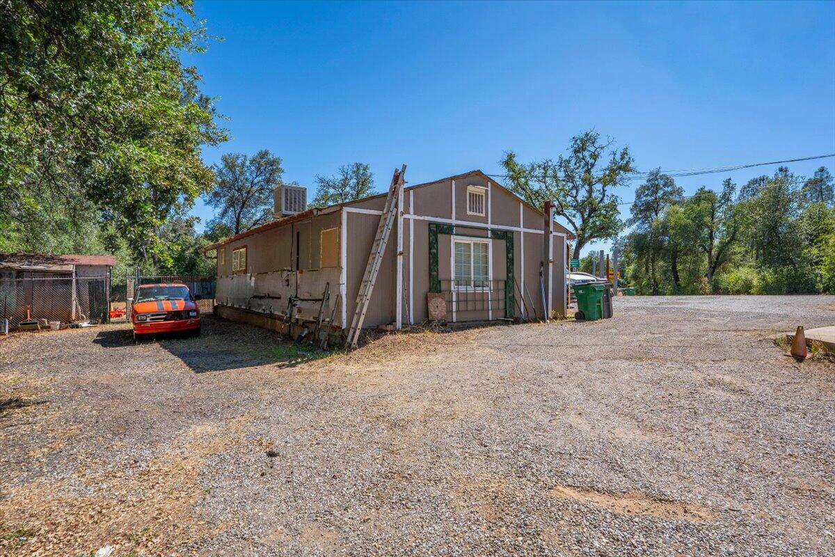main property photo 13